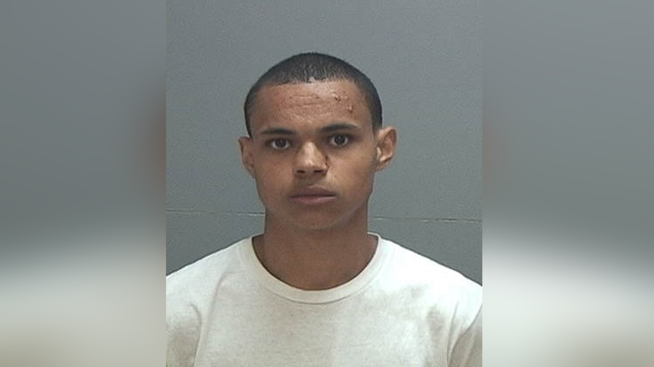 Police: Man stabs brother during fight over money