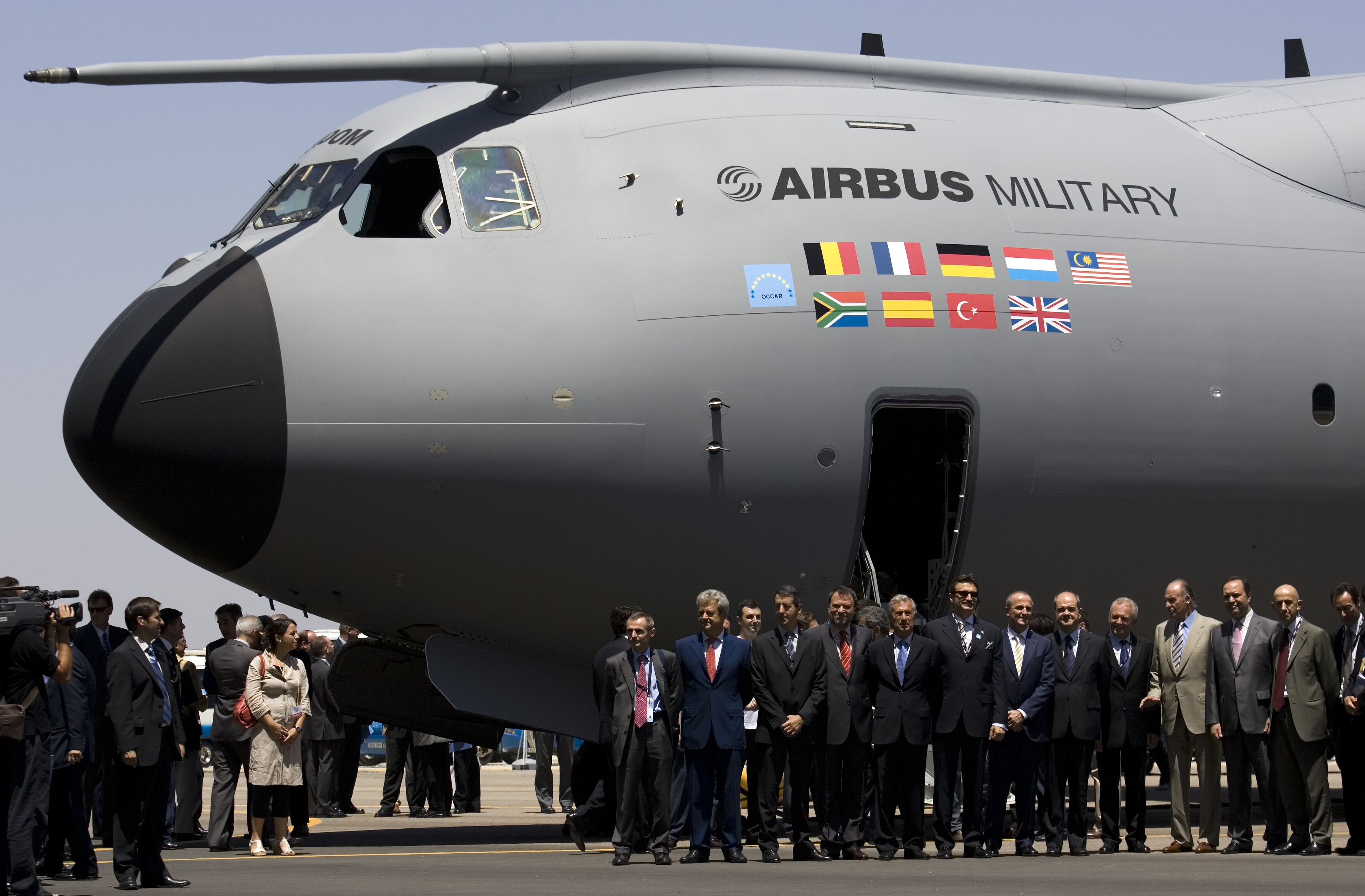 Spain halts Airbus A400M test flights pending crash cause
