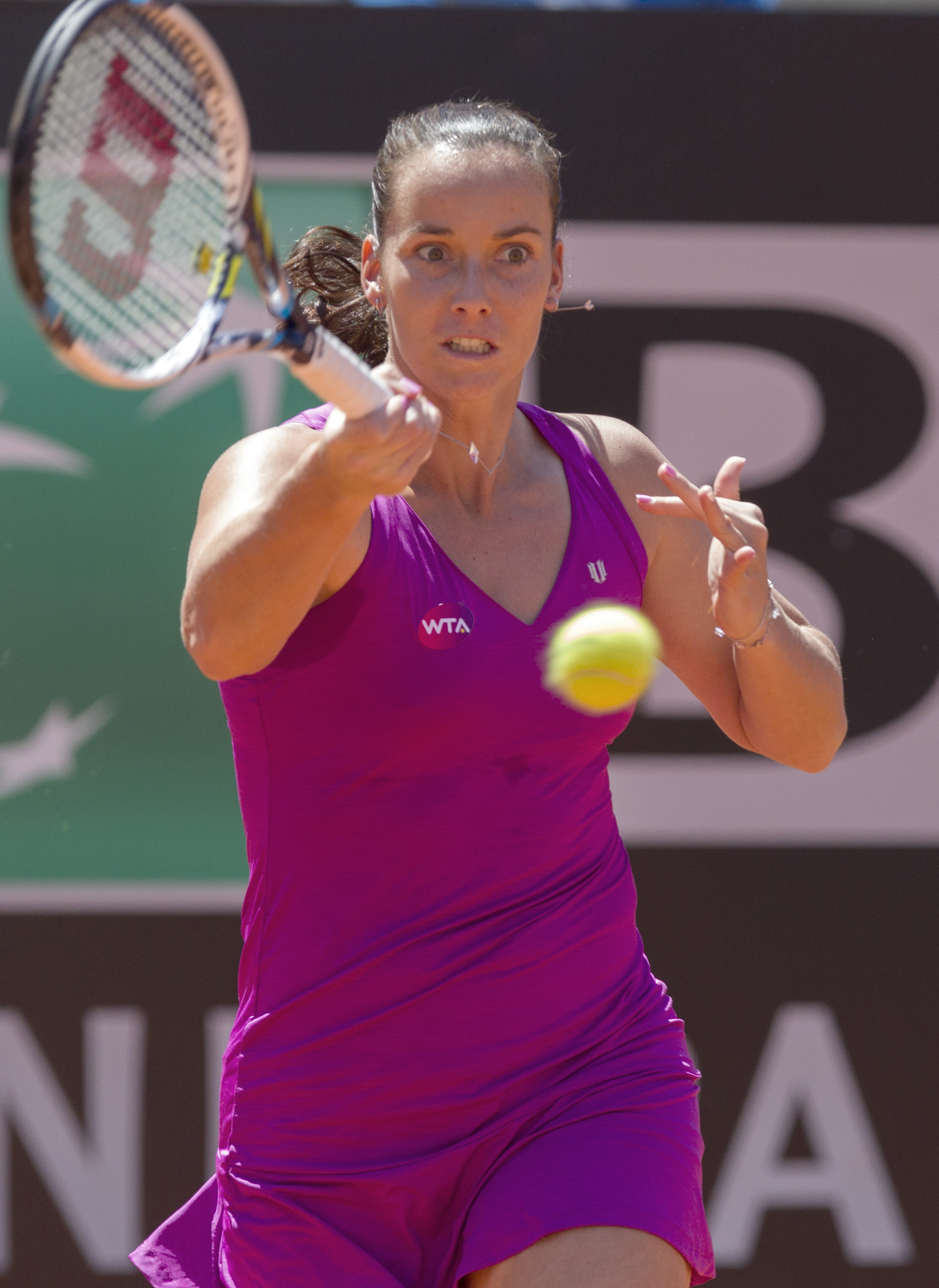 After 3 weeks off, Djokovic needs 3 sets to advance in Rome