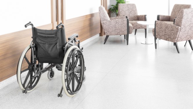 Hogar de ancianos de UT declara banca rota y deja a todos los residentes solos y a la deriva