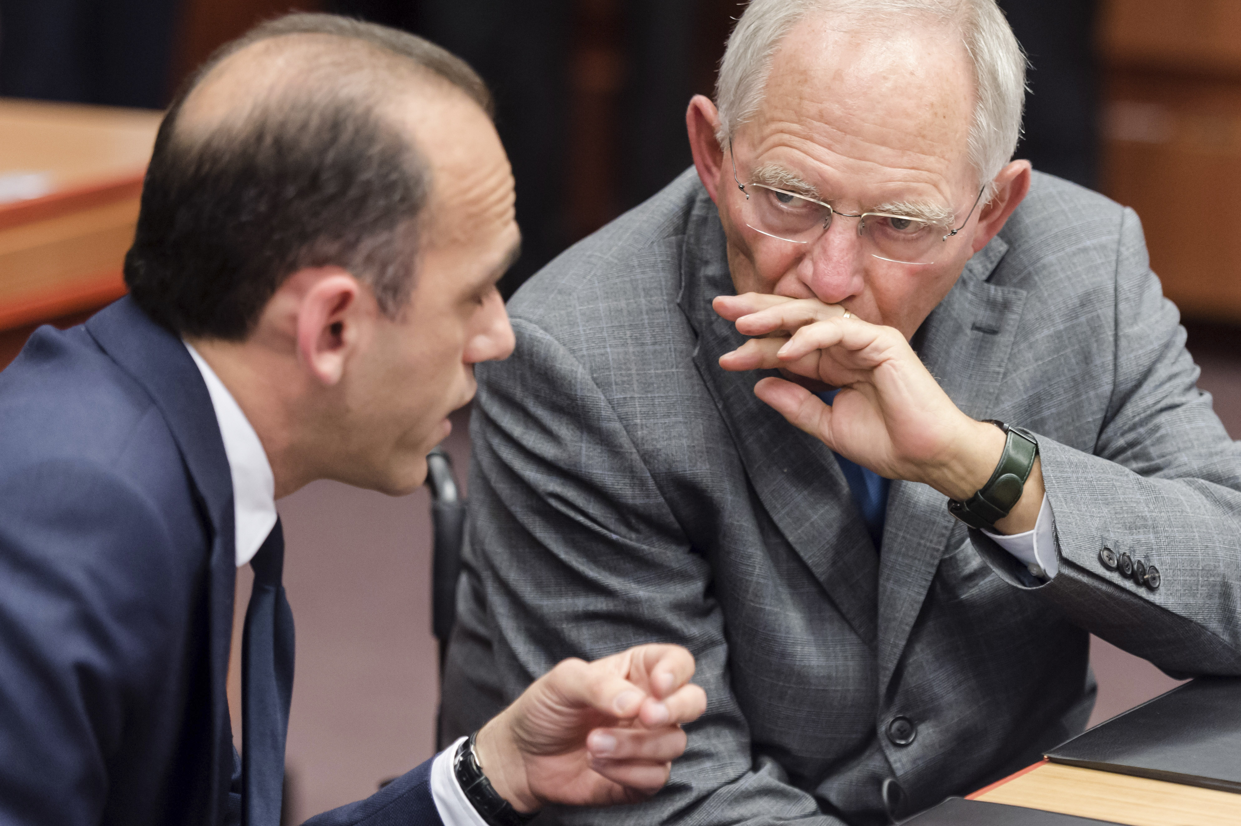 Eurozone growth outstrips US despite fresh Greek recession