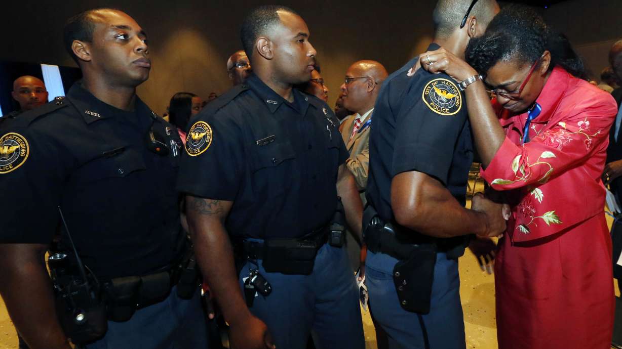 2 more sought for questioning in Mississippi police shooting