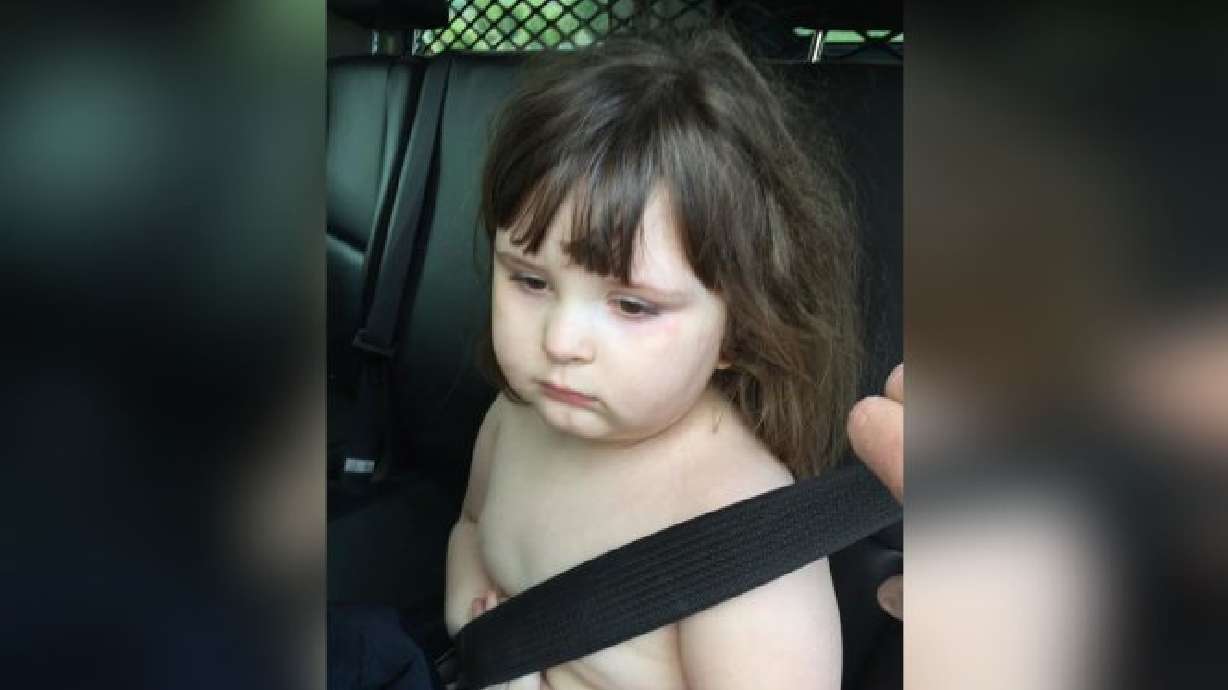 Encuentran niña de 3 o 4 años caminando sola en parque de UT vistiendo solo un pañal