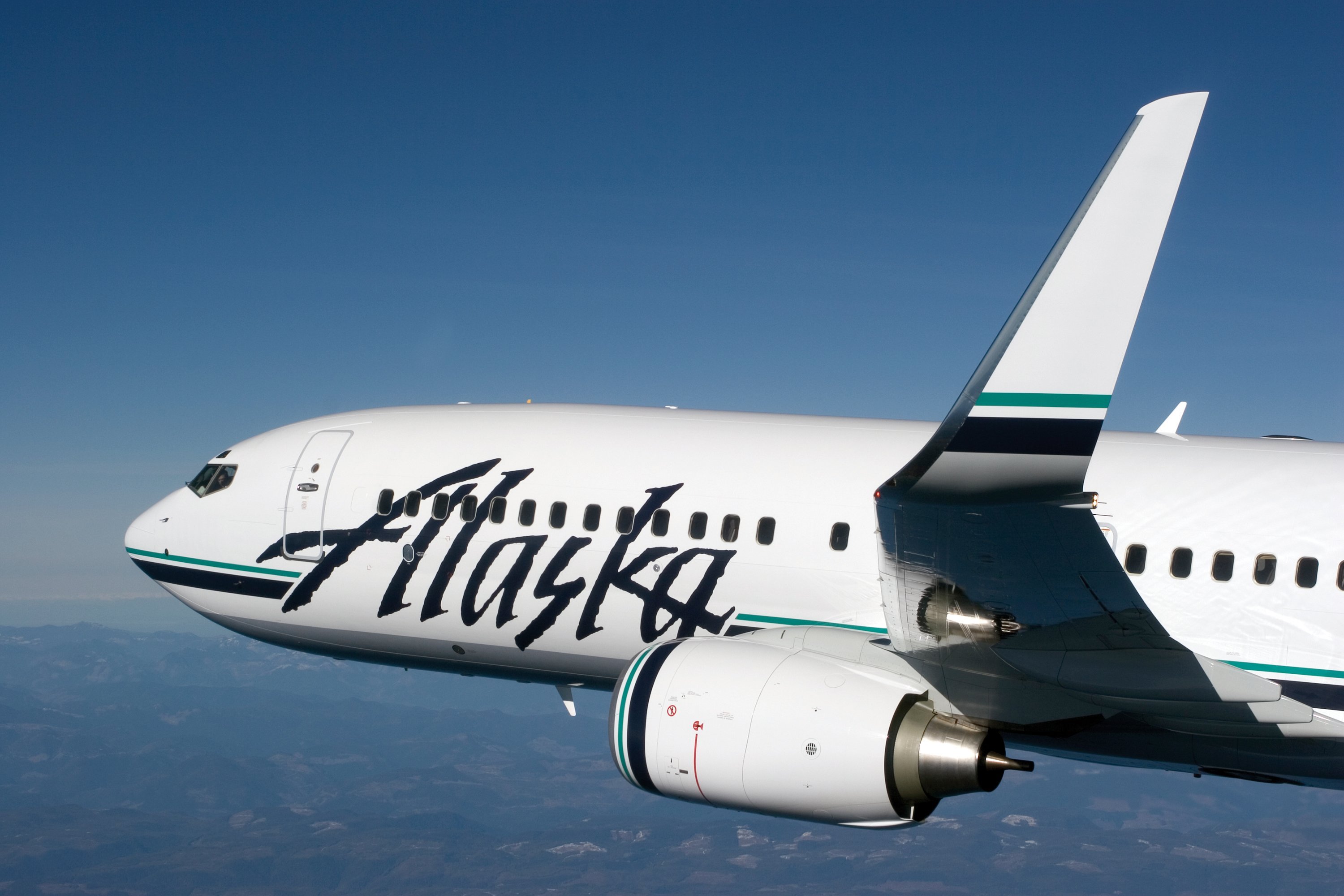 Alaska Airlines continues to dominate as best way to travel by plane