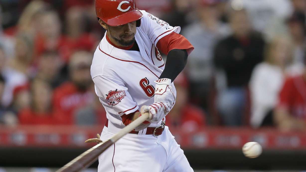 Reds rookie righty Iglesias baffles Braves in 2-hit, 5-1 win