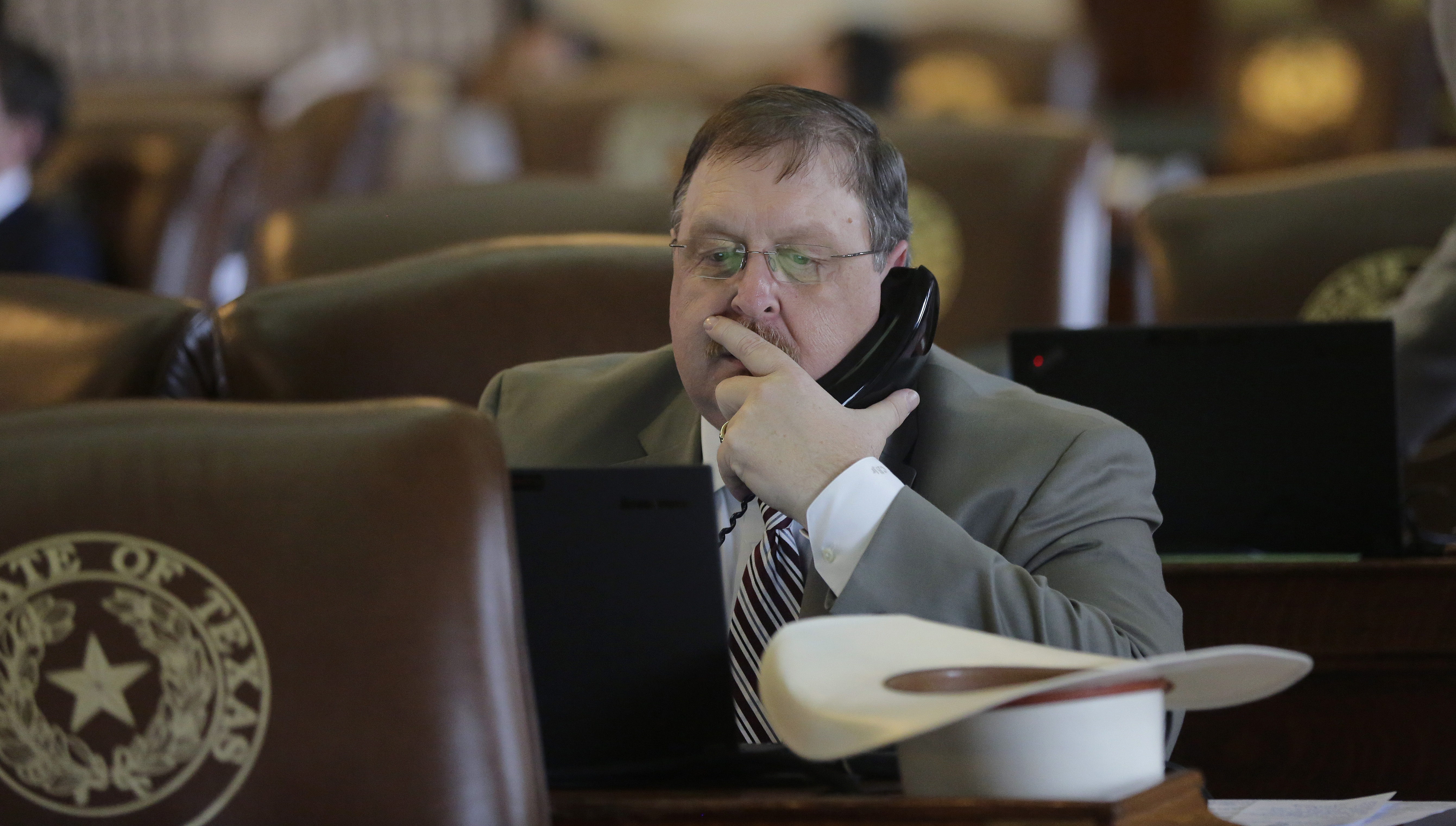 Texas anti-gay marriage bill dies fizzles amid stall tactics