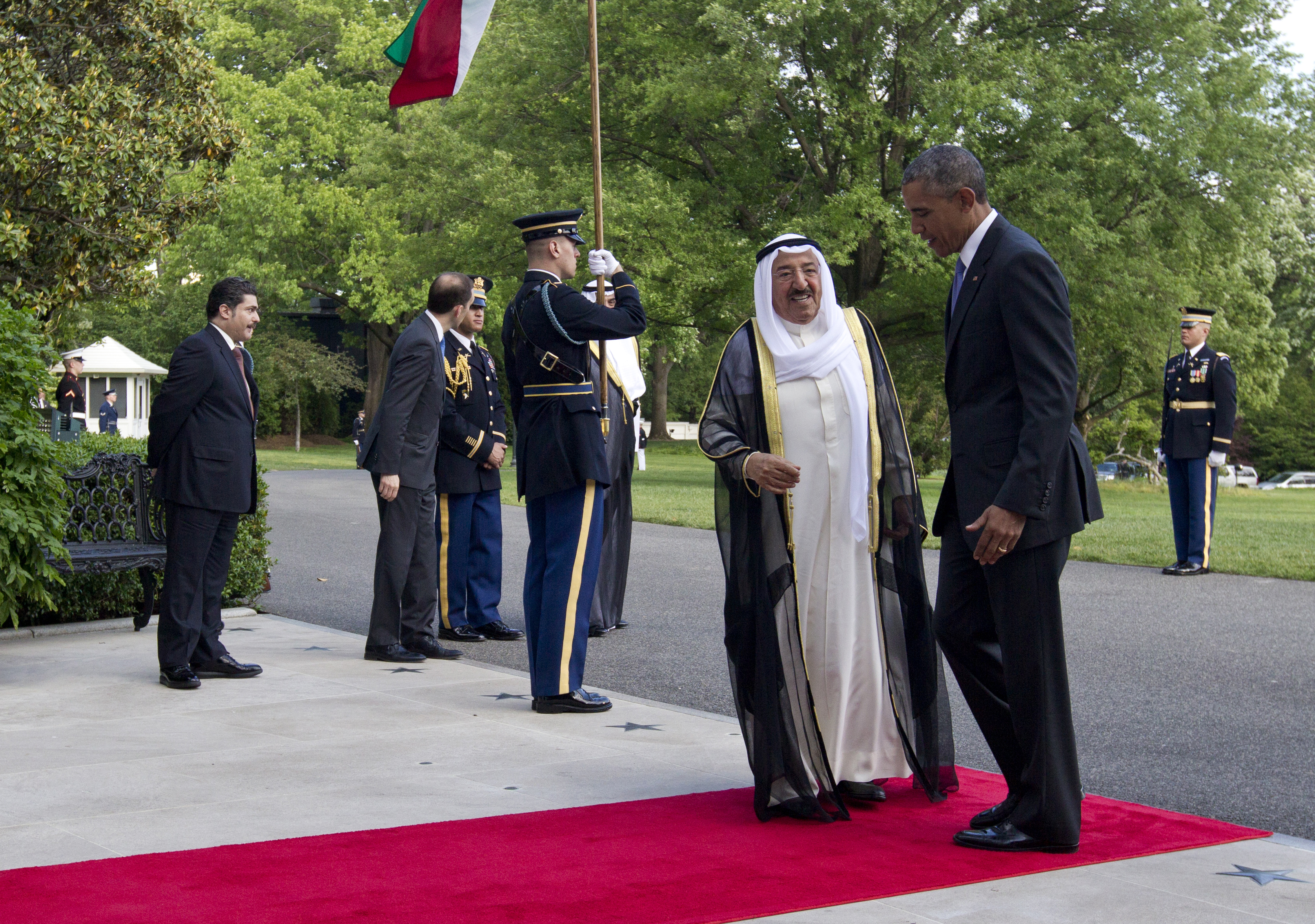 Obama offers Gulf nations "ironclad" security cooperation