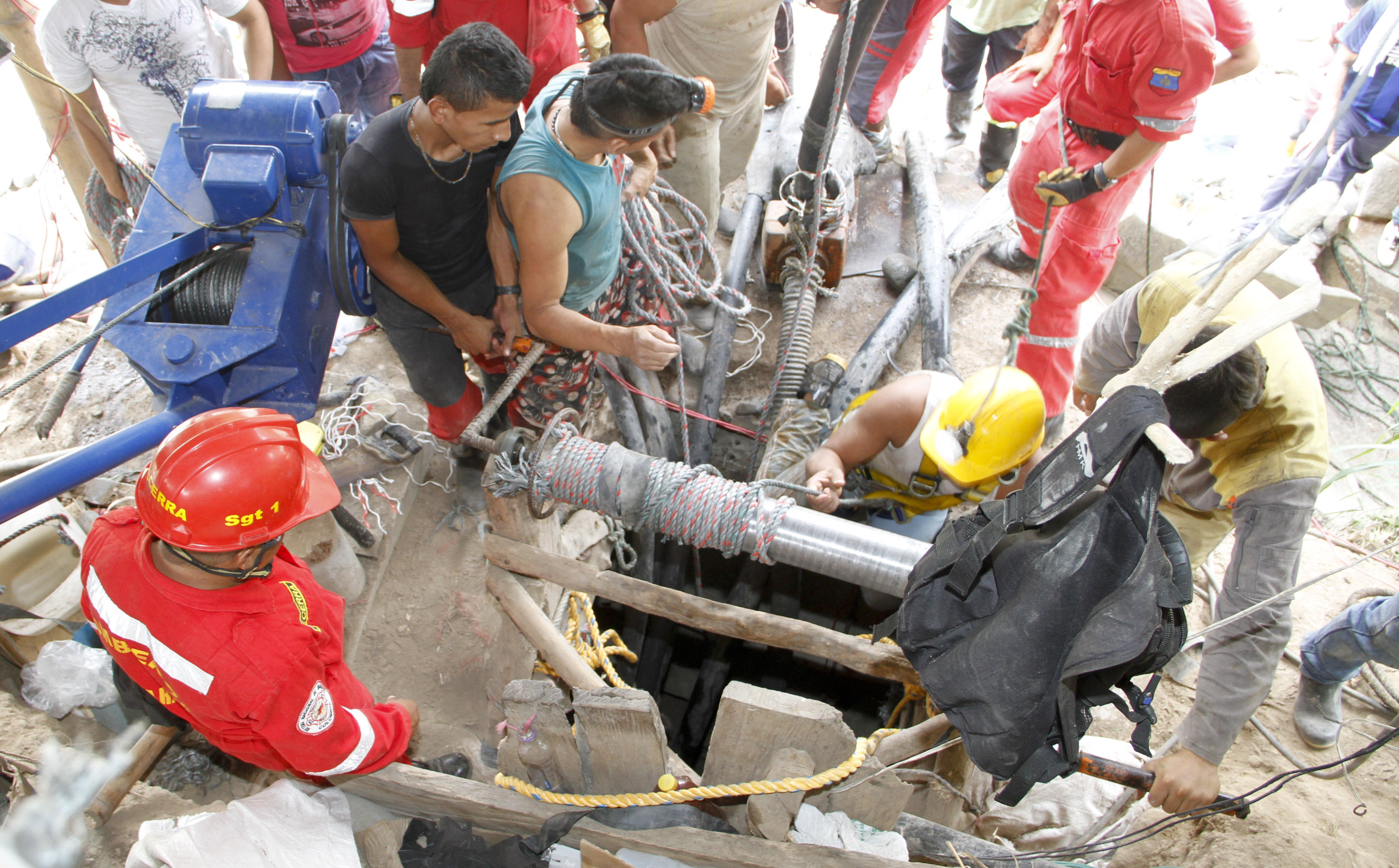 6 bodies recovered from flooded gold mine in Colombia