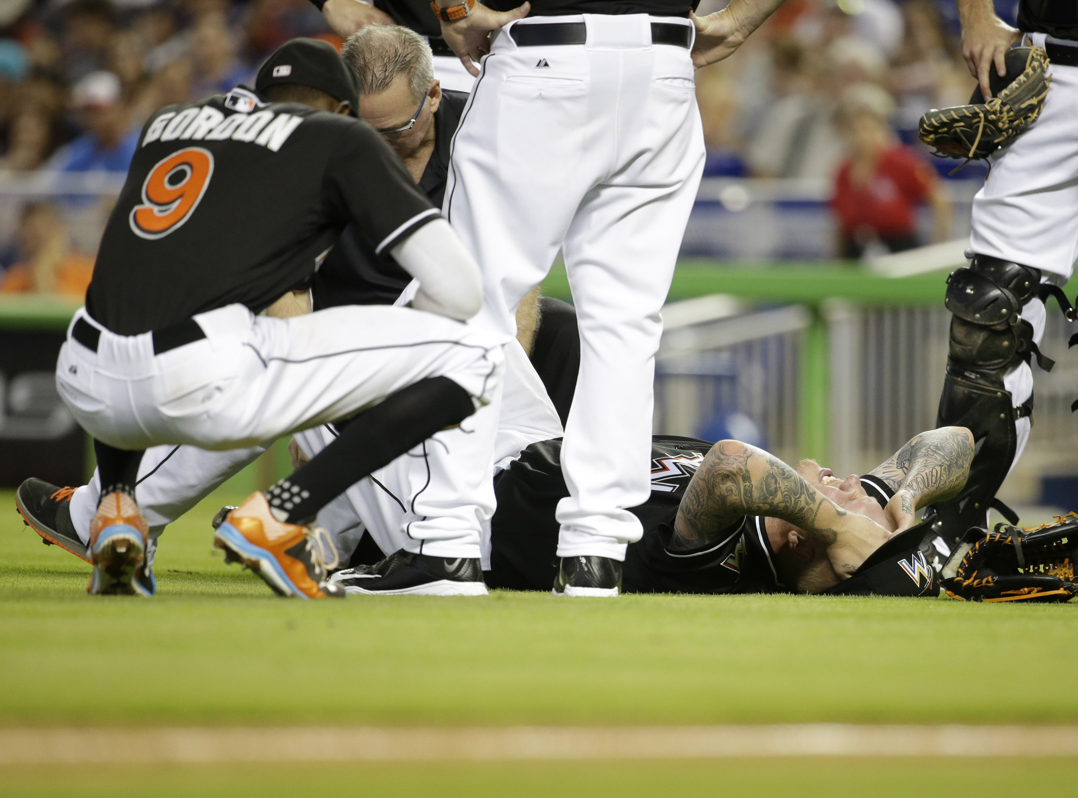 Marlins pitcher Mat Latos leaves game with bruised shin