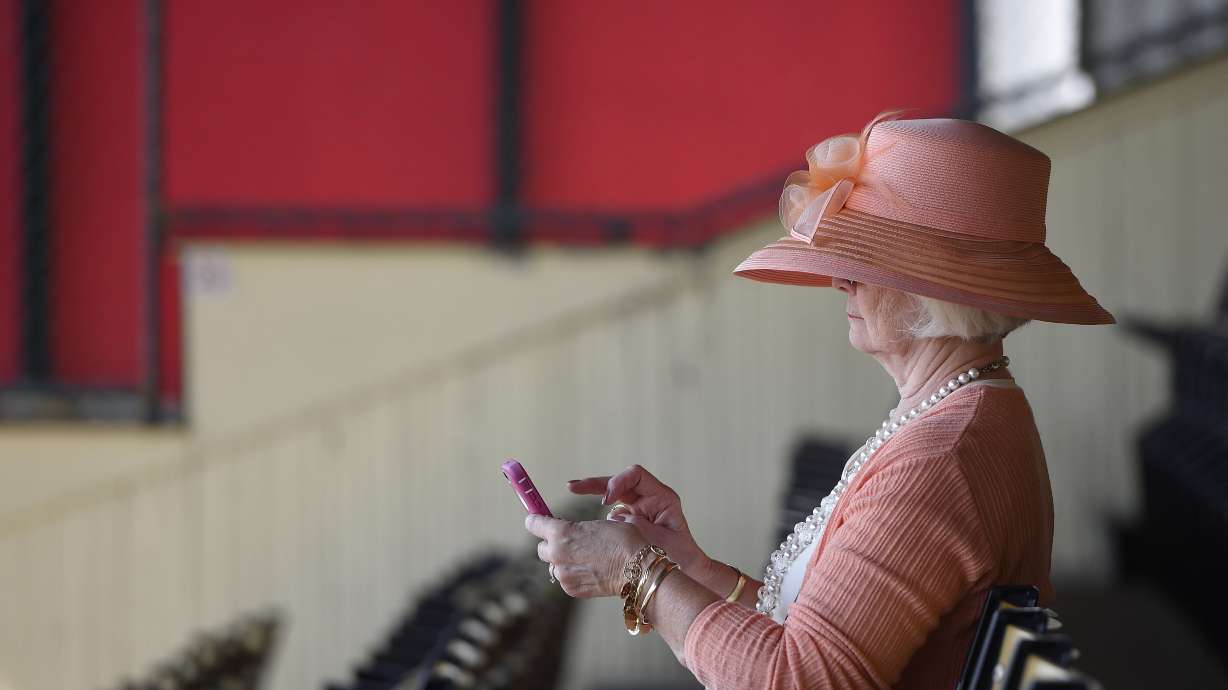 Pimlico official says Preakness could move to Sunday in 2016