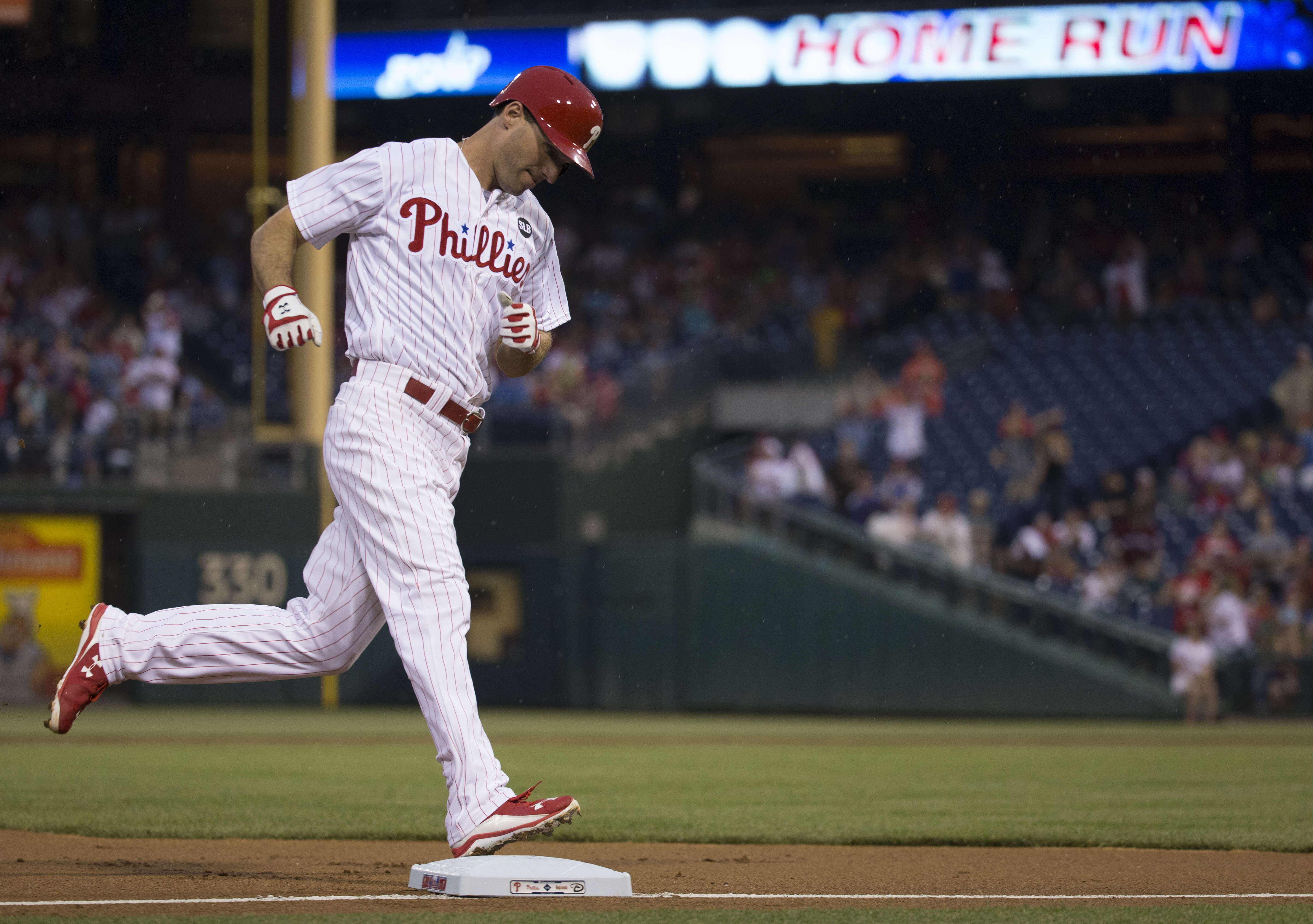 Phillies top Diamondbacks 7-5 for 4th straight win