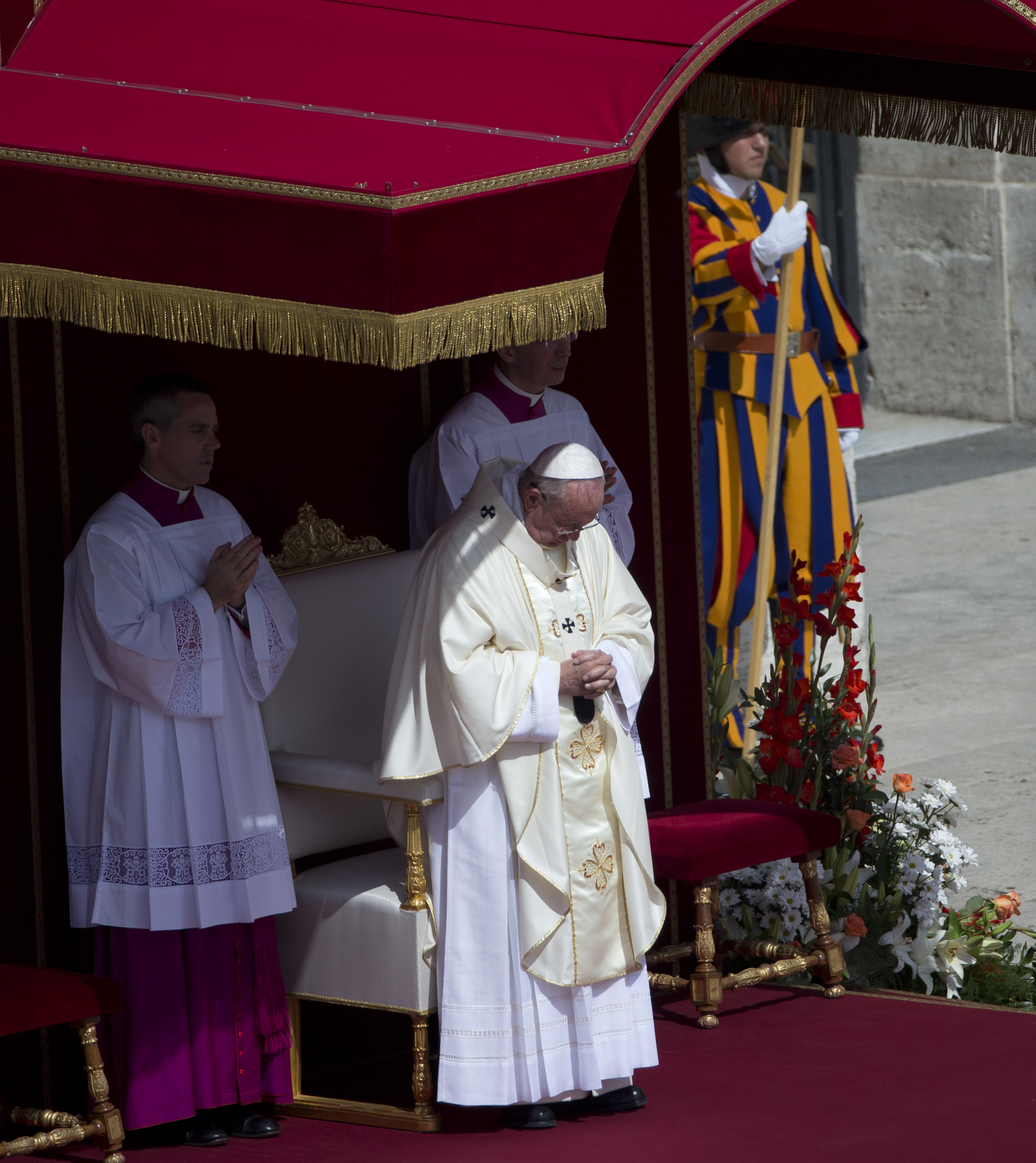 Pope urges sense of responsibility to prevail in Burundi