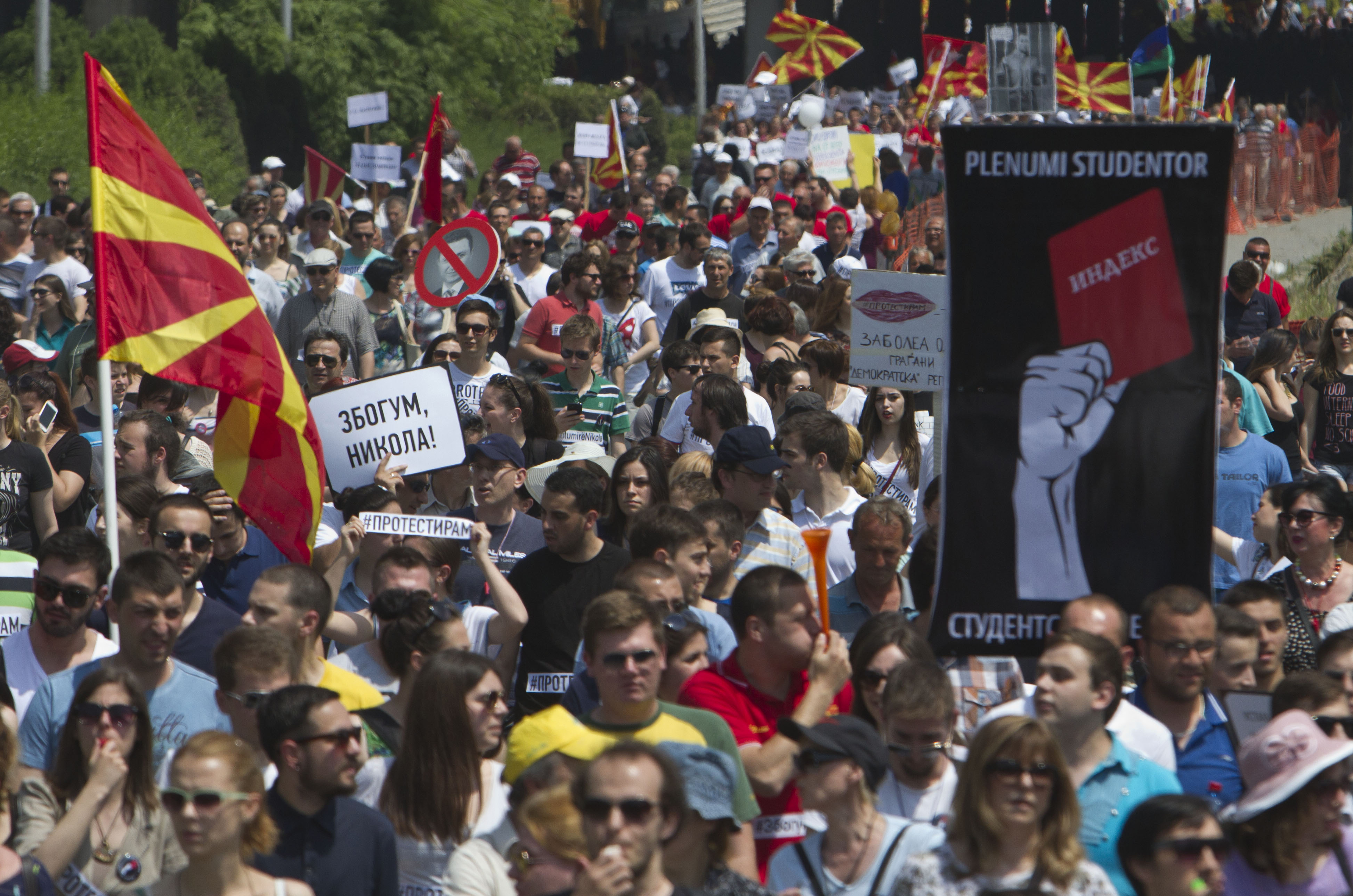 Macedonians in protest to demand government's resignation