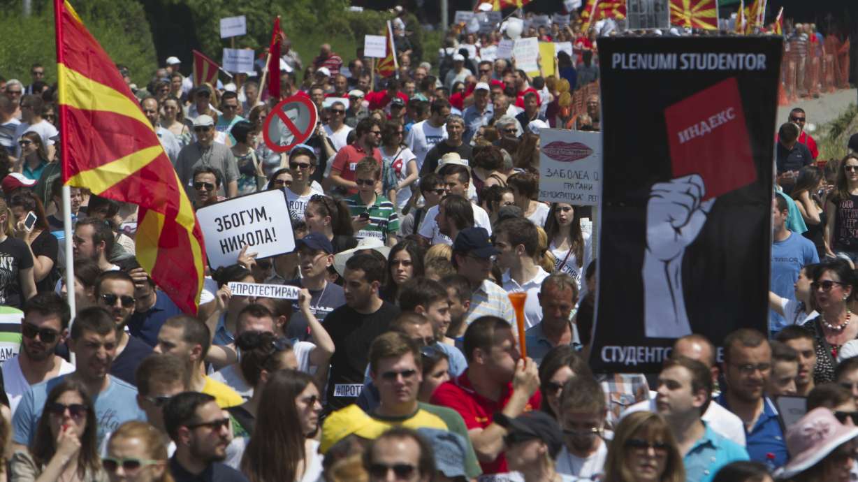 Macedonians in protest to demand government's resignation