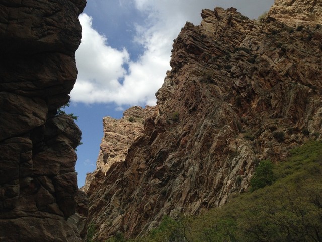 2 hurt climbers rescued from Rock Canyon