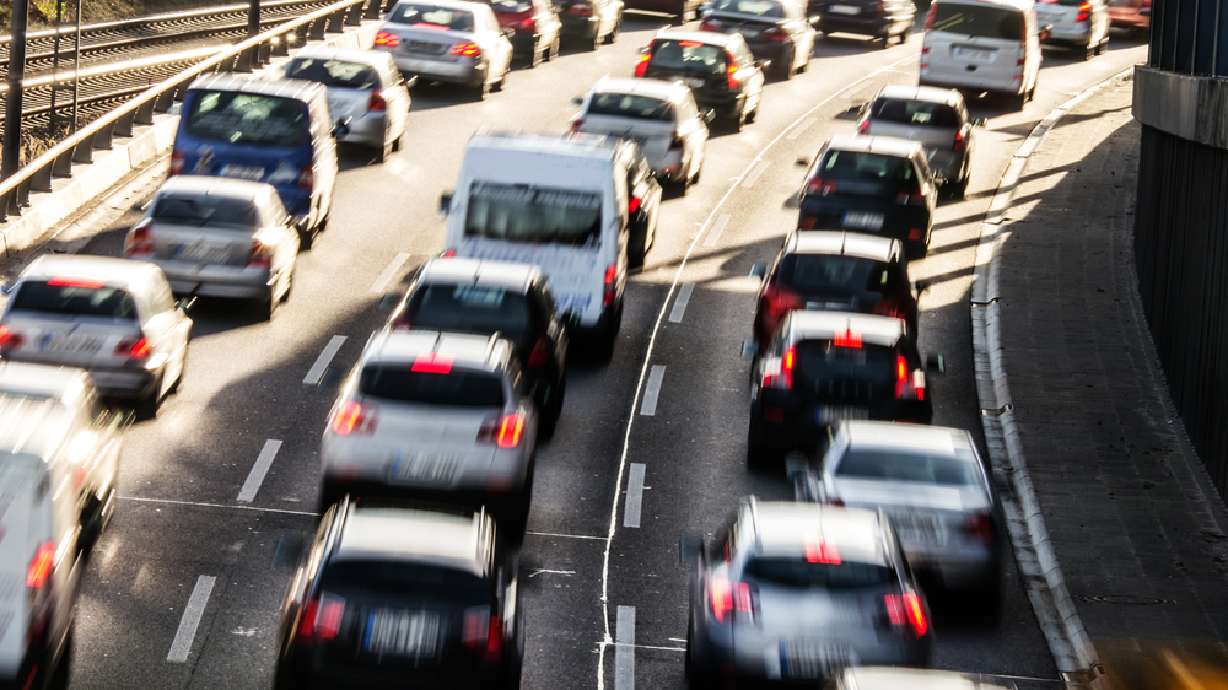 Sweeping transportation bill barely passes Senate