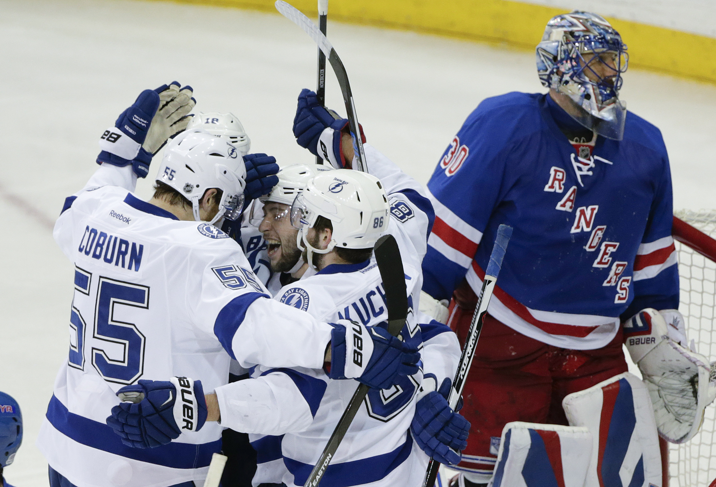 Tyler Johnson scores hat trick; Lightning even series