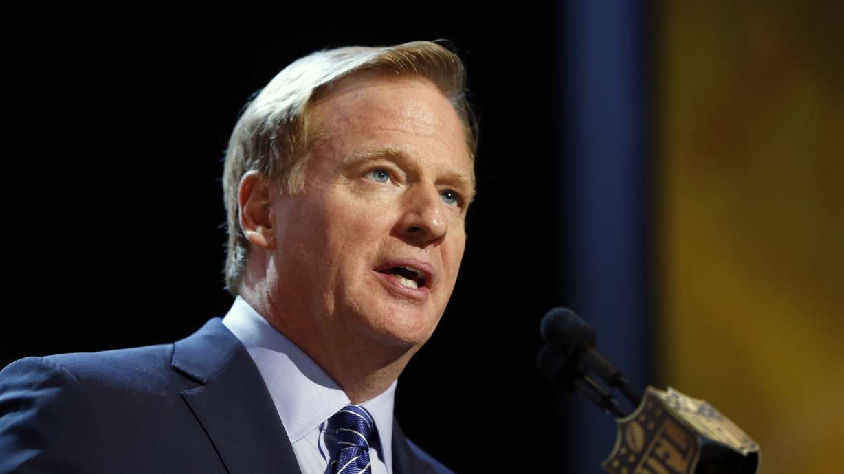 Kraft: Patriots won't appeal team's fine, draft penalties