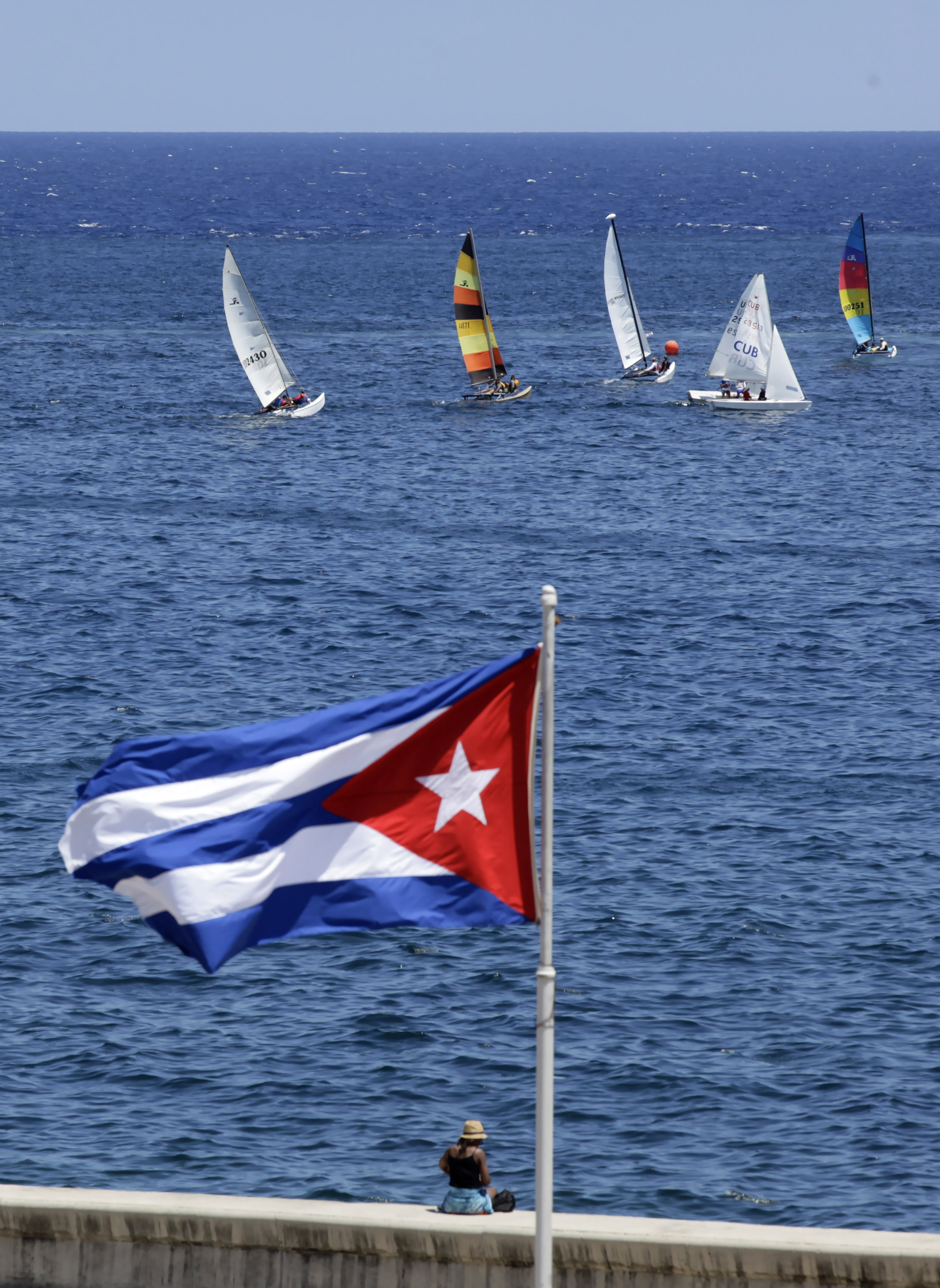 US and Cuban sailors in friendly race amid warming relations