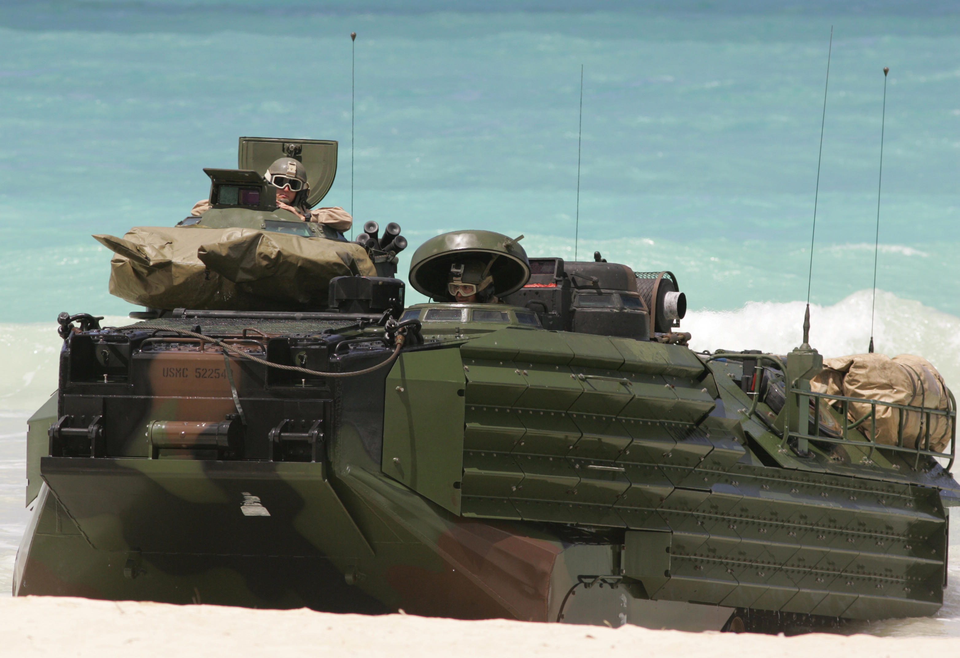 US demonstrates amphibious skills for military leaders