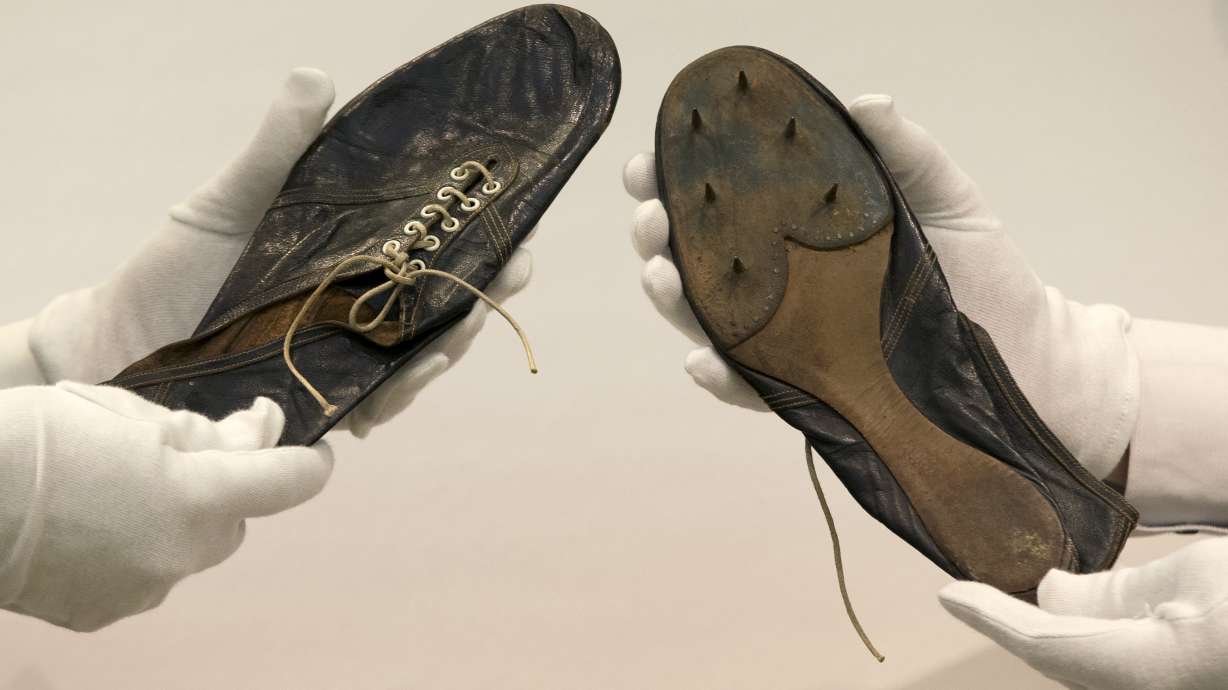 Roger Bannister's 4-minute mile shoes to go on auction block