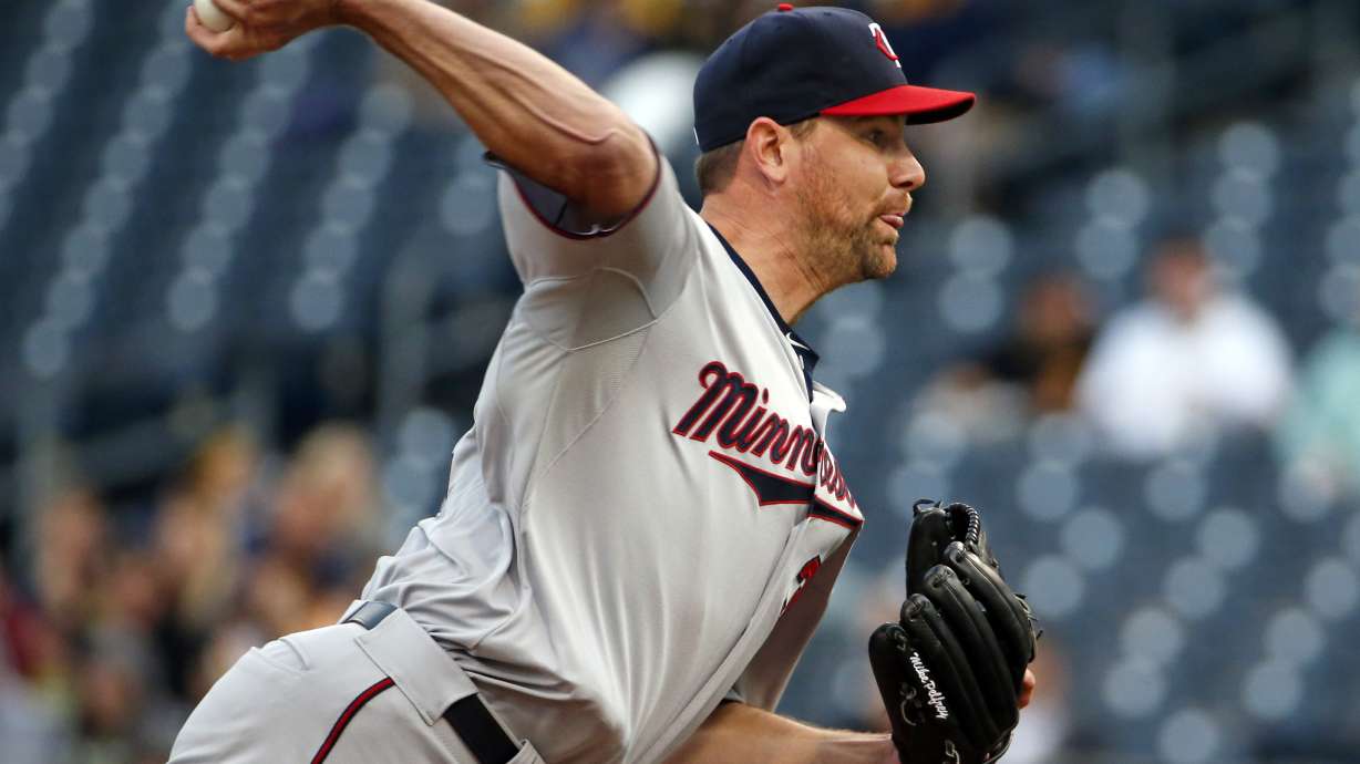 Mauer's homer lifts Twins to 4-3 win over Pirates in 13