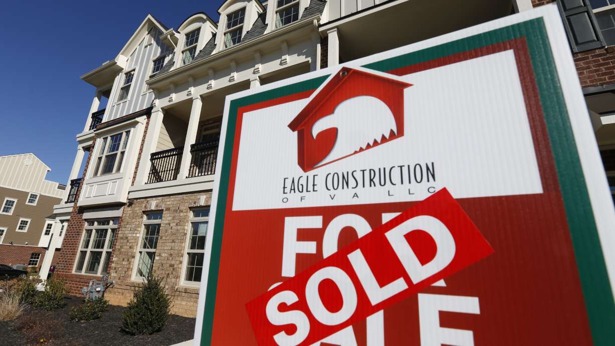 Average US rate on 30-year mortgage slips to 3.84 percent