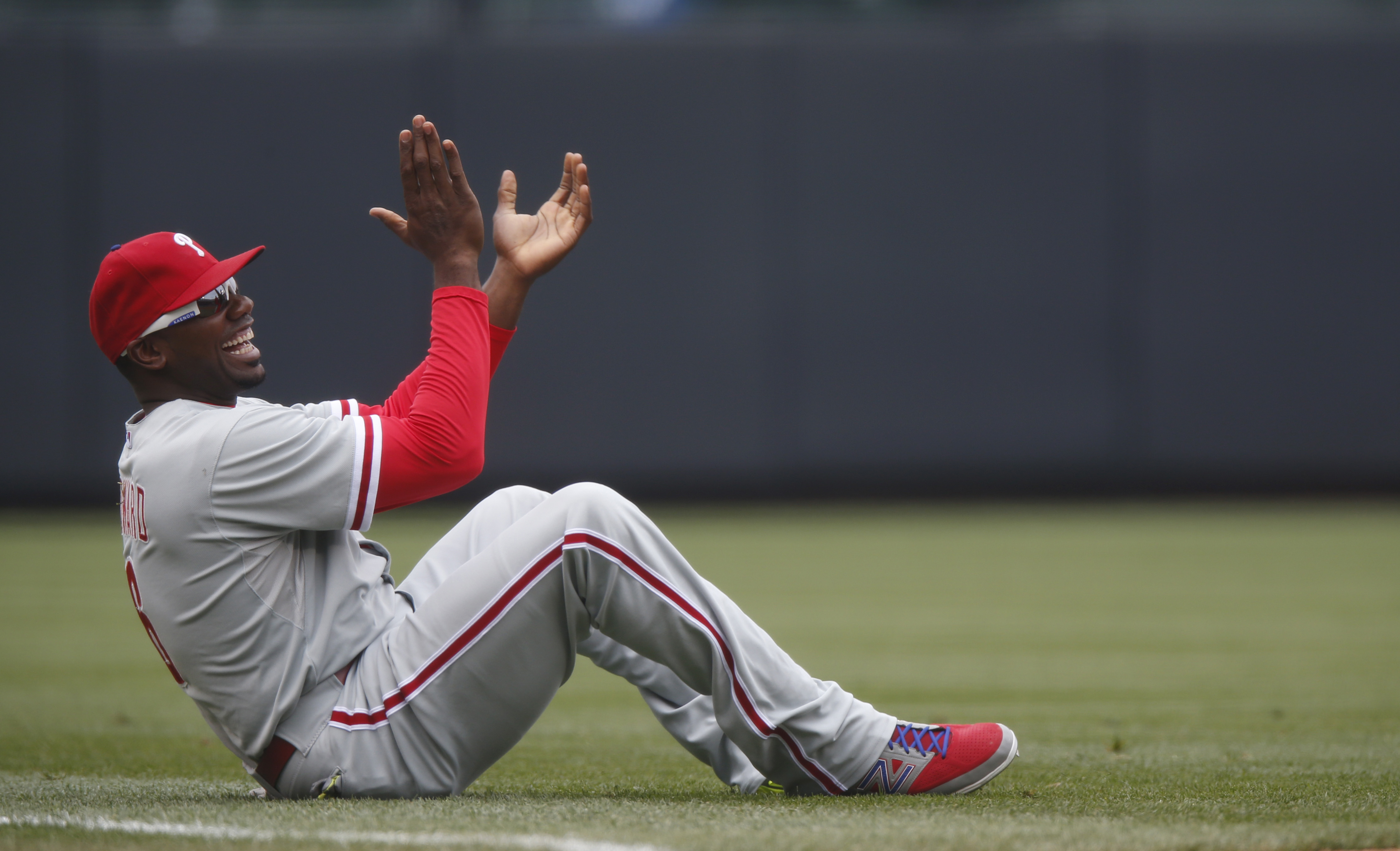 McKenry's homer lifts Rockies to 7-3 win over Phillies