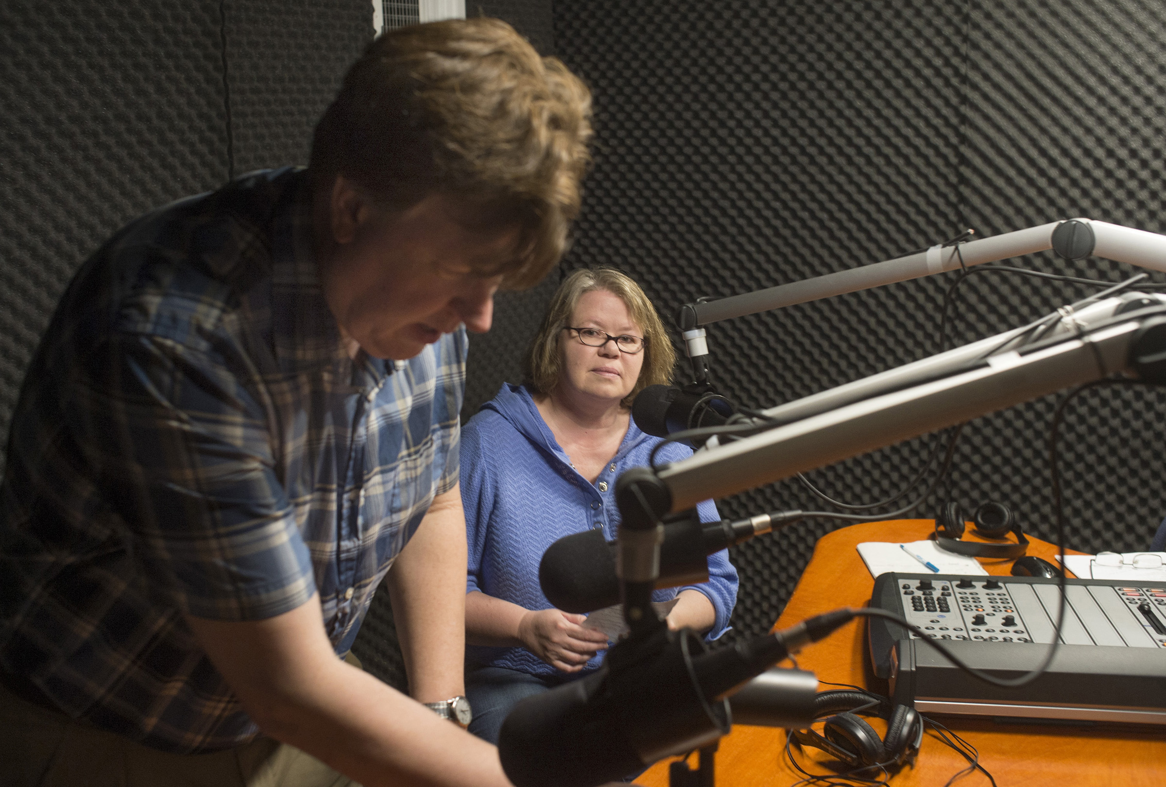 EXCHANGE: Radio show teaches English to Spanish speakers