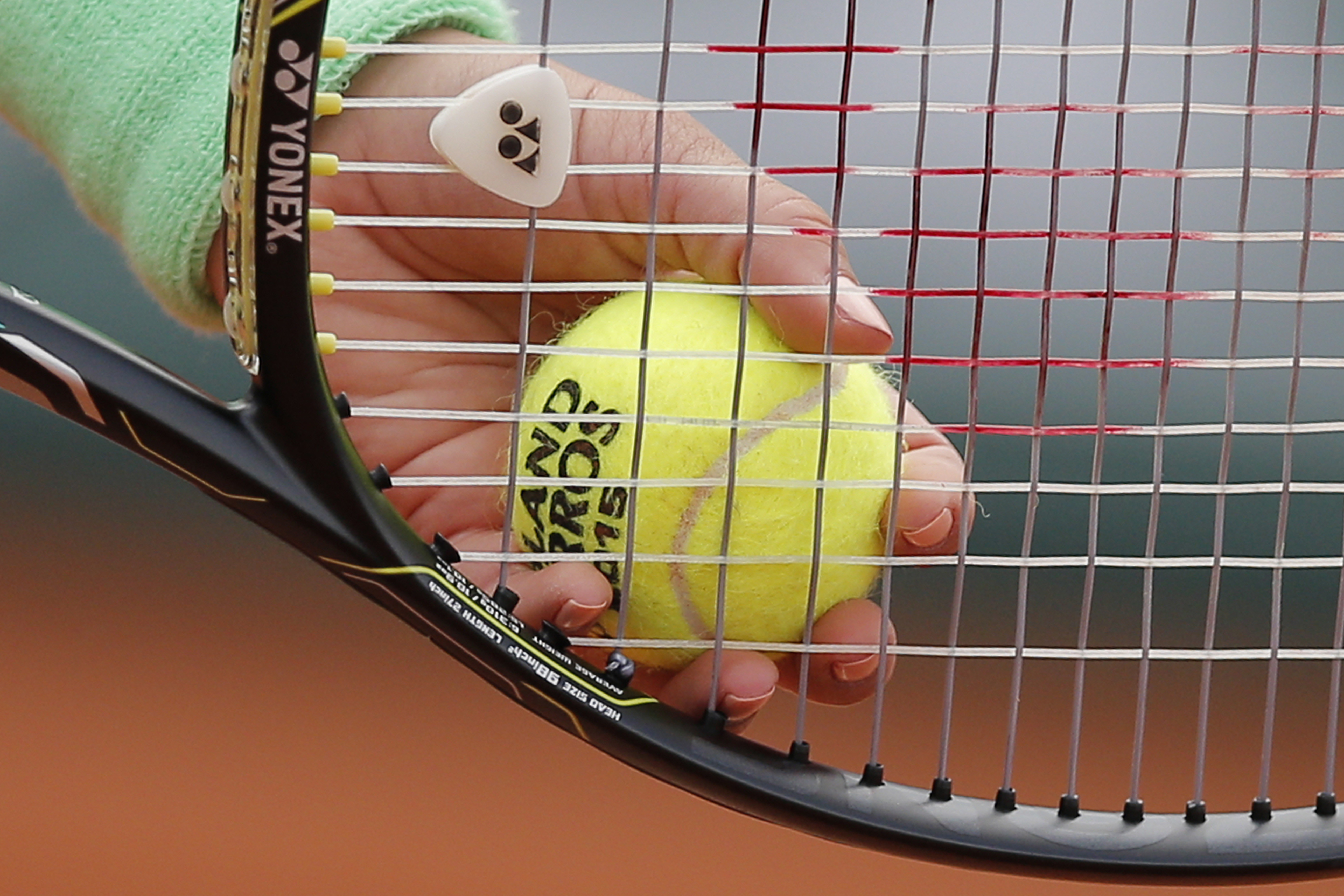 The Latest: 3 seeded players lose on Day 3 at French Open
