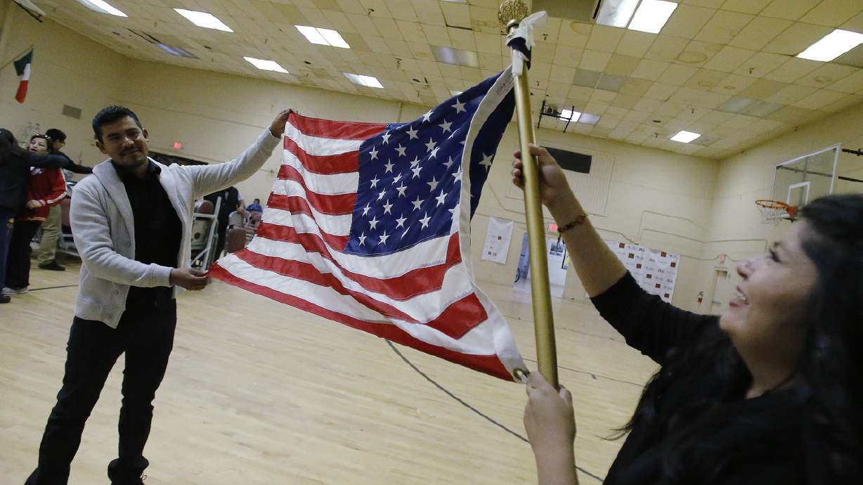 Injunction on Obama's immigration executive order not lifted, Utahns cheer and jeer