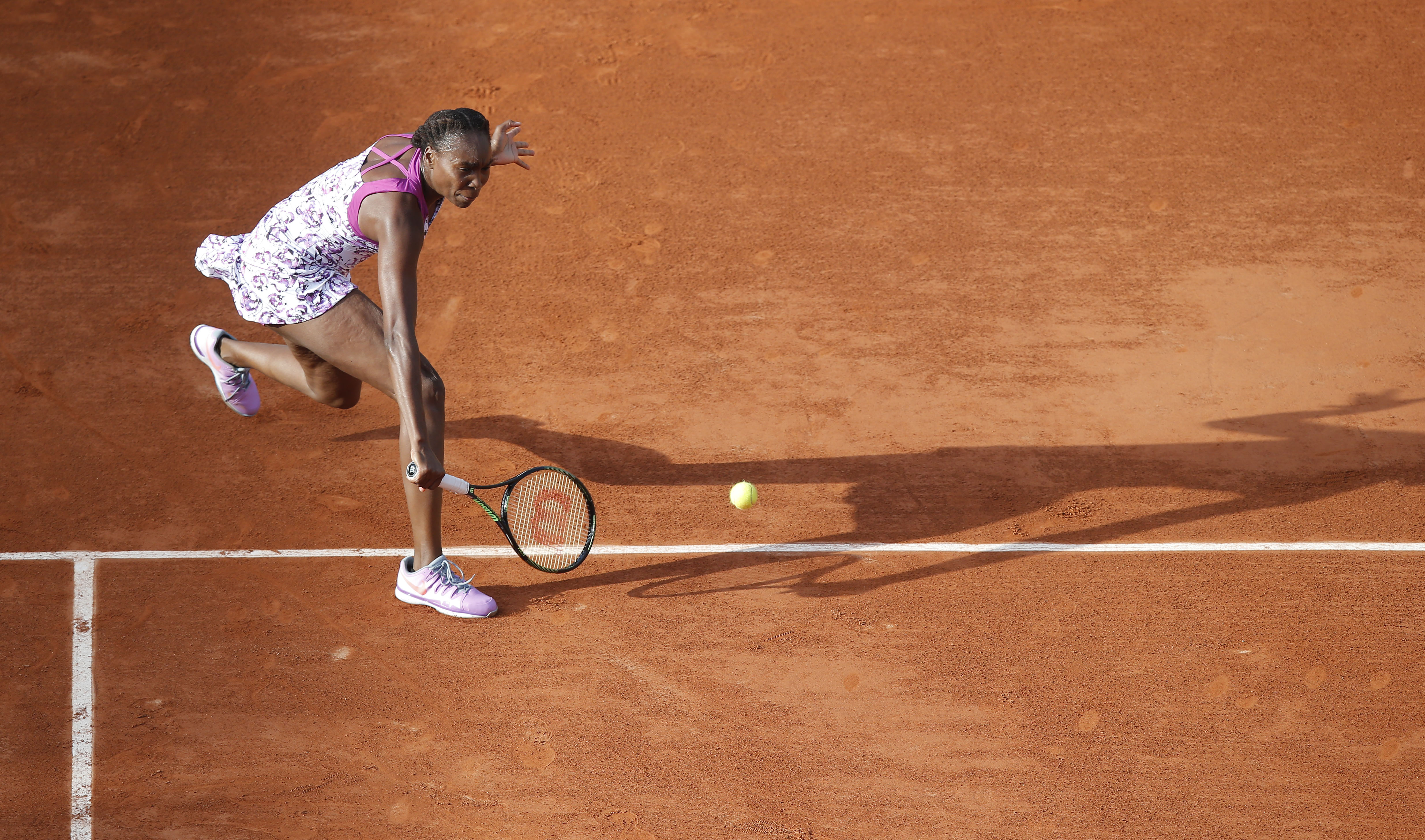 The Latest: 5 more seeds, including Halep, exit French Open
