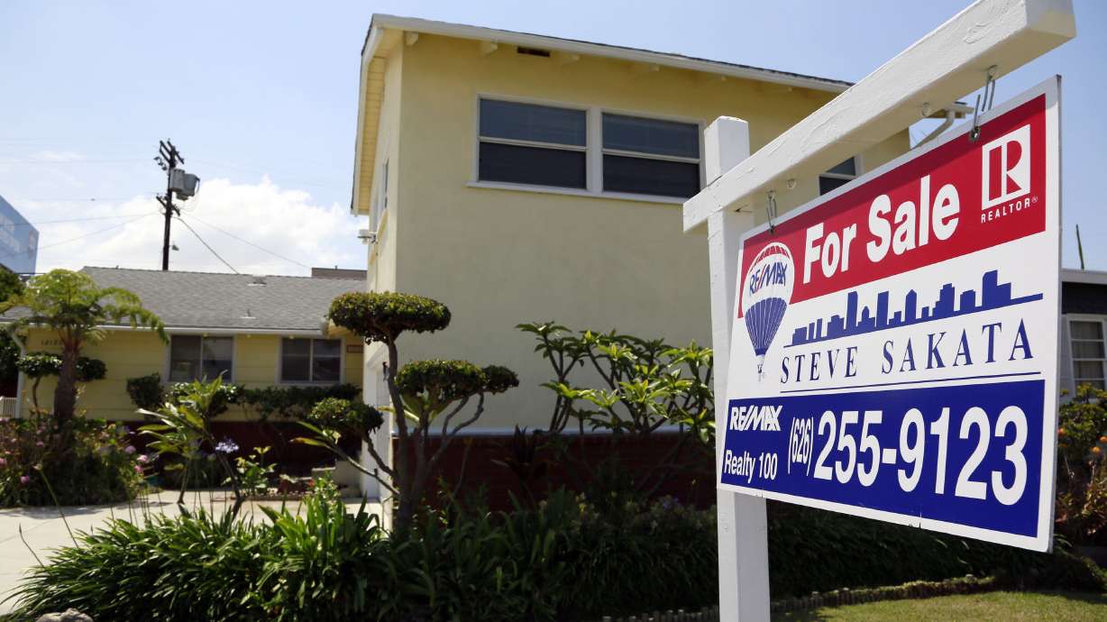 Average US rate on 30-year mortgage rises to 3.87 pct.