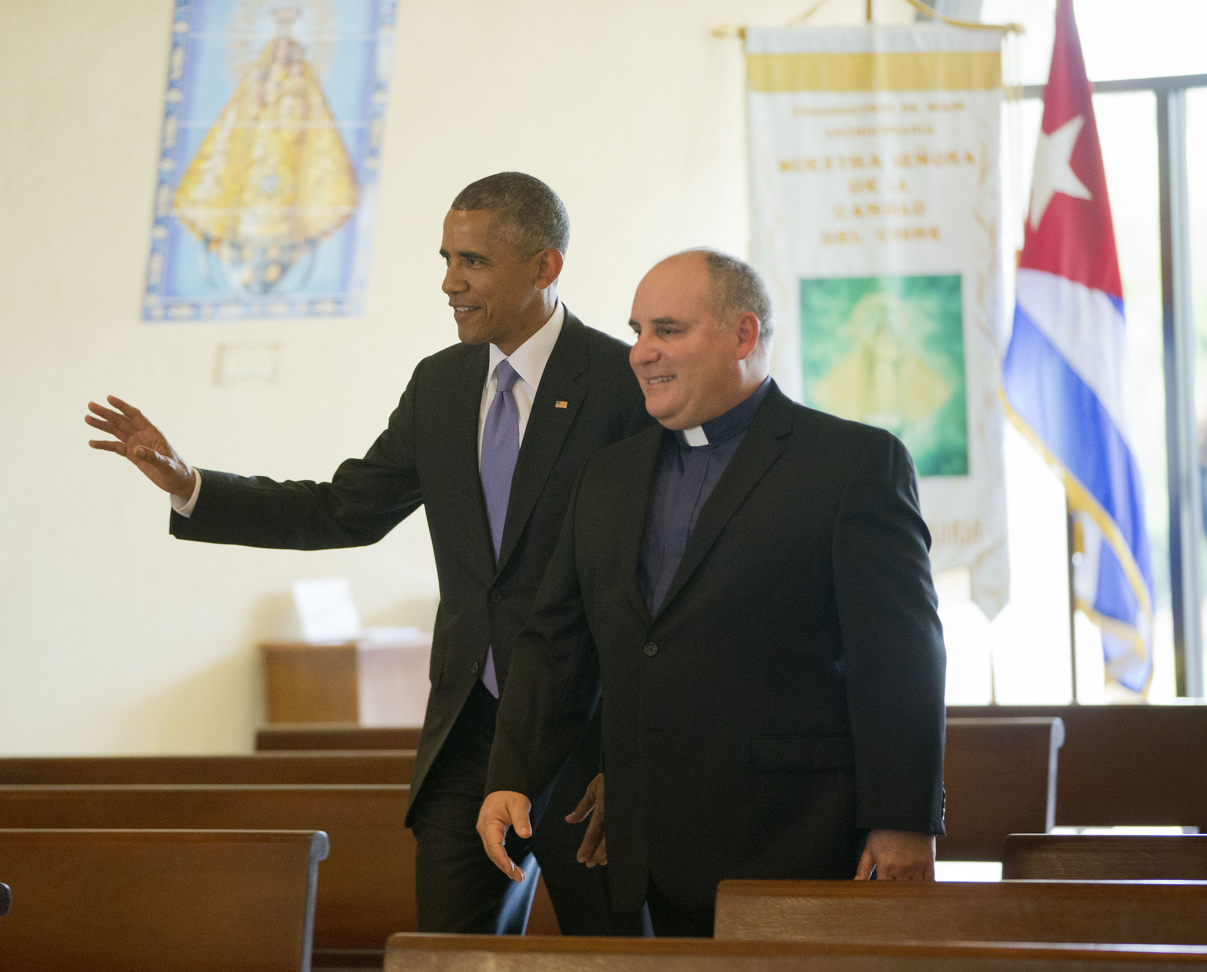 Obama visits shrine to honor Cuban Americans