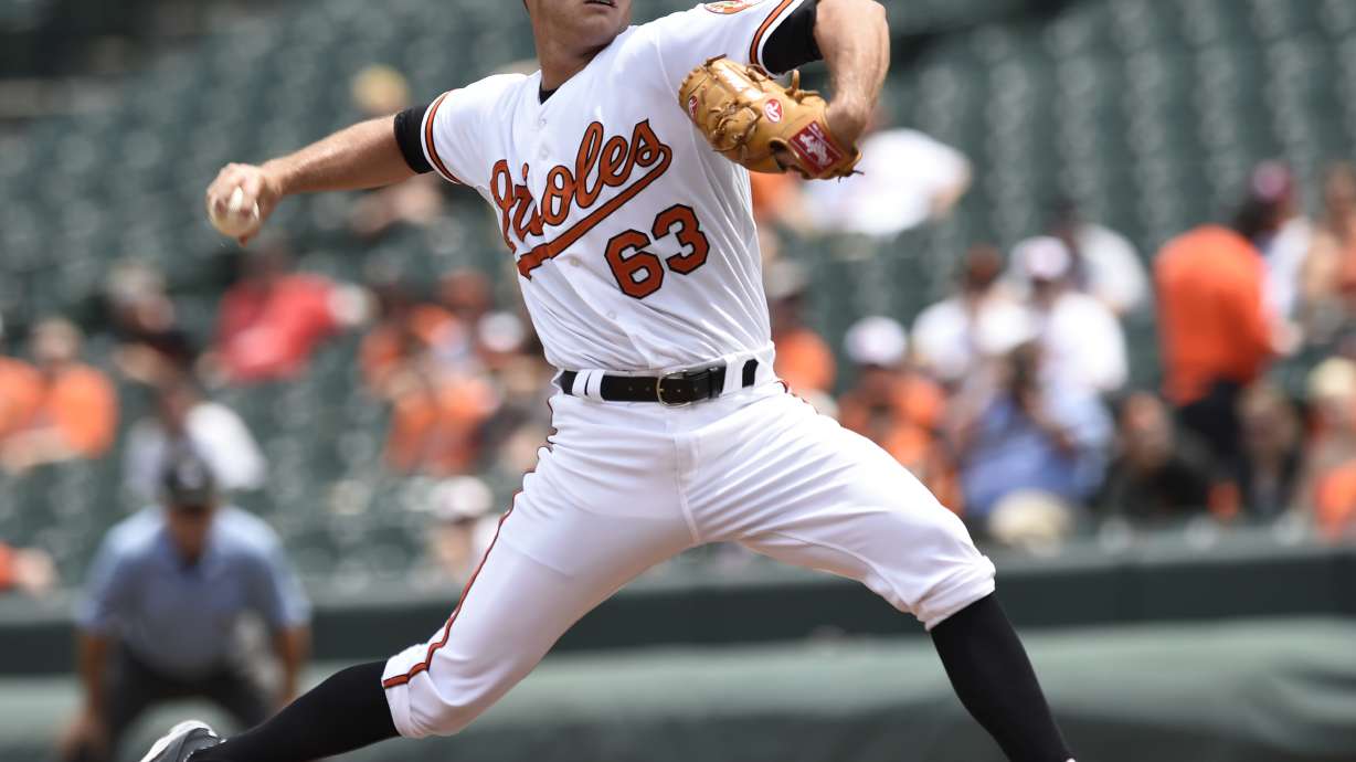 Orioles, White Sox split doubleheader caused by riots