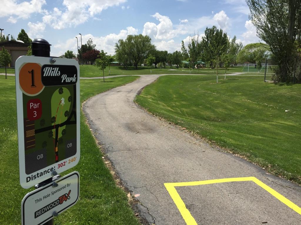 New 18-hole disc golf course opens in Woods Cross