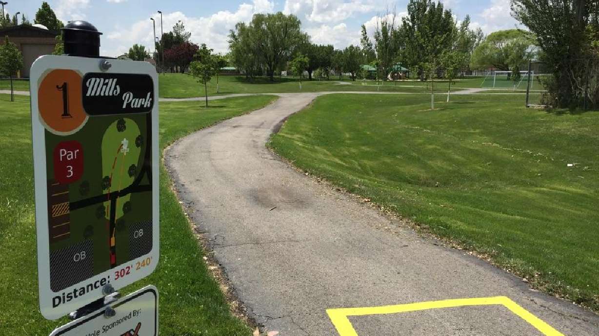 New 18-hole disc golf course opens in Woods Cross