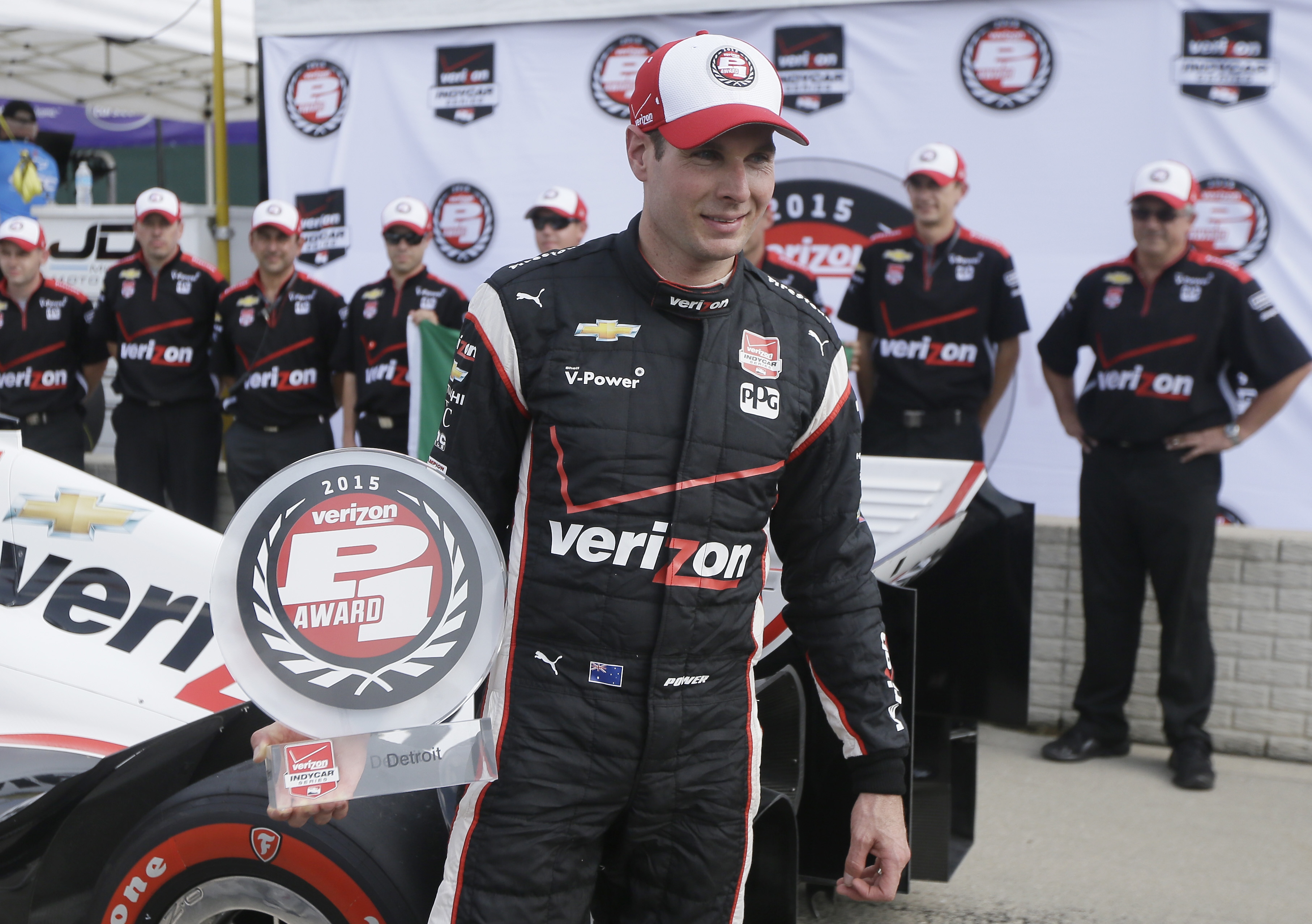 Will Power wins pole, sets track record at Belle Isle