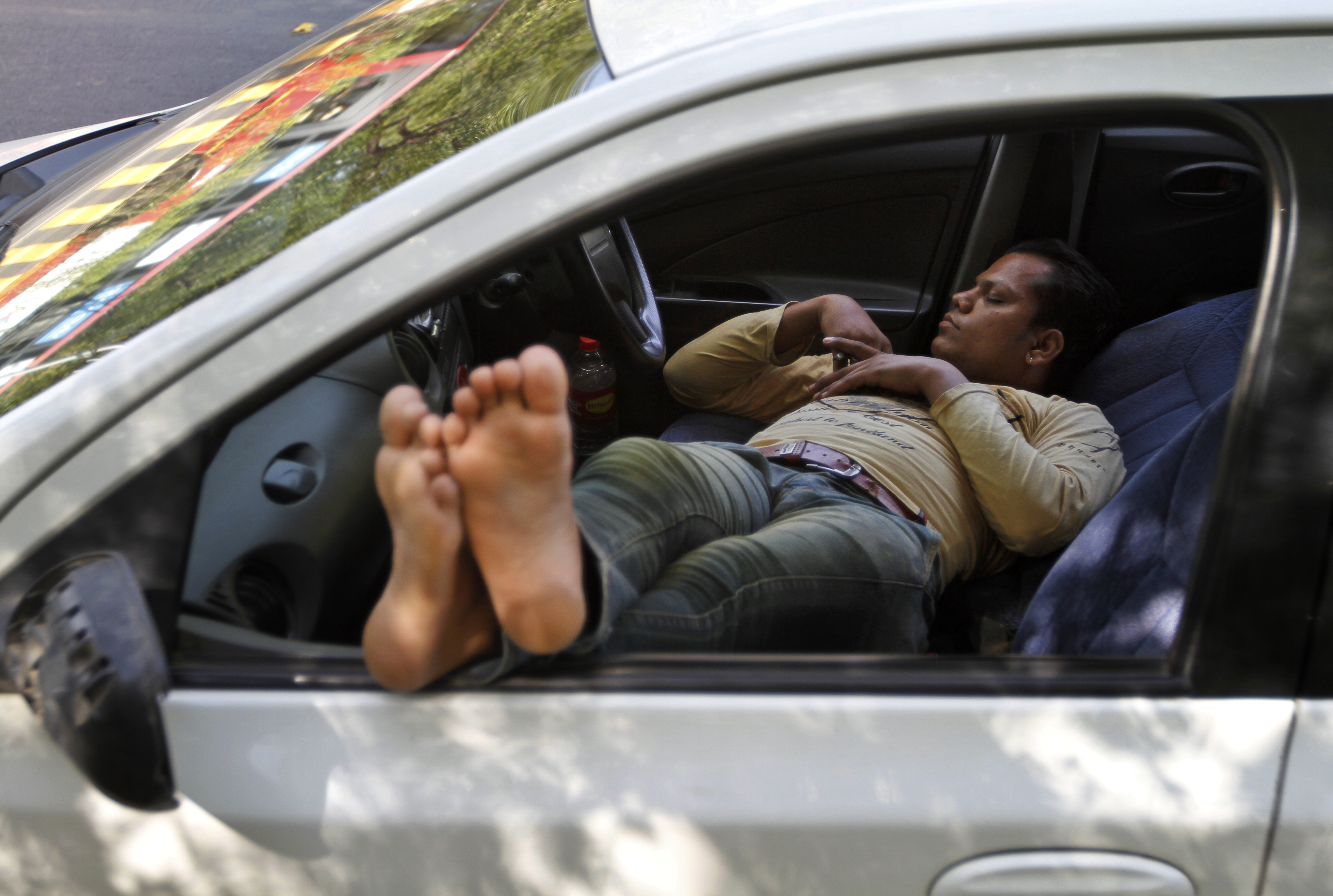 Heat wave eases in India after killing nearly 2,000 people