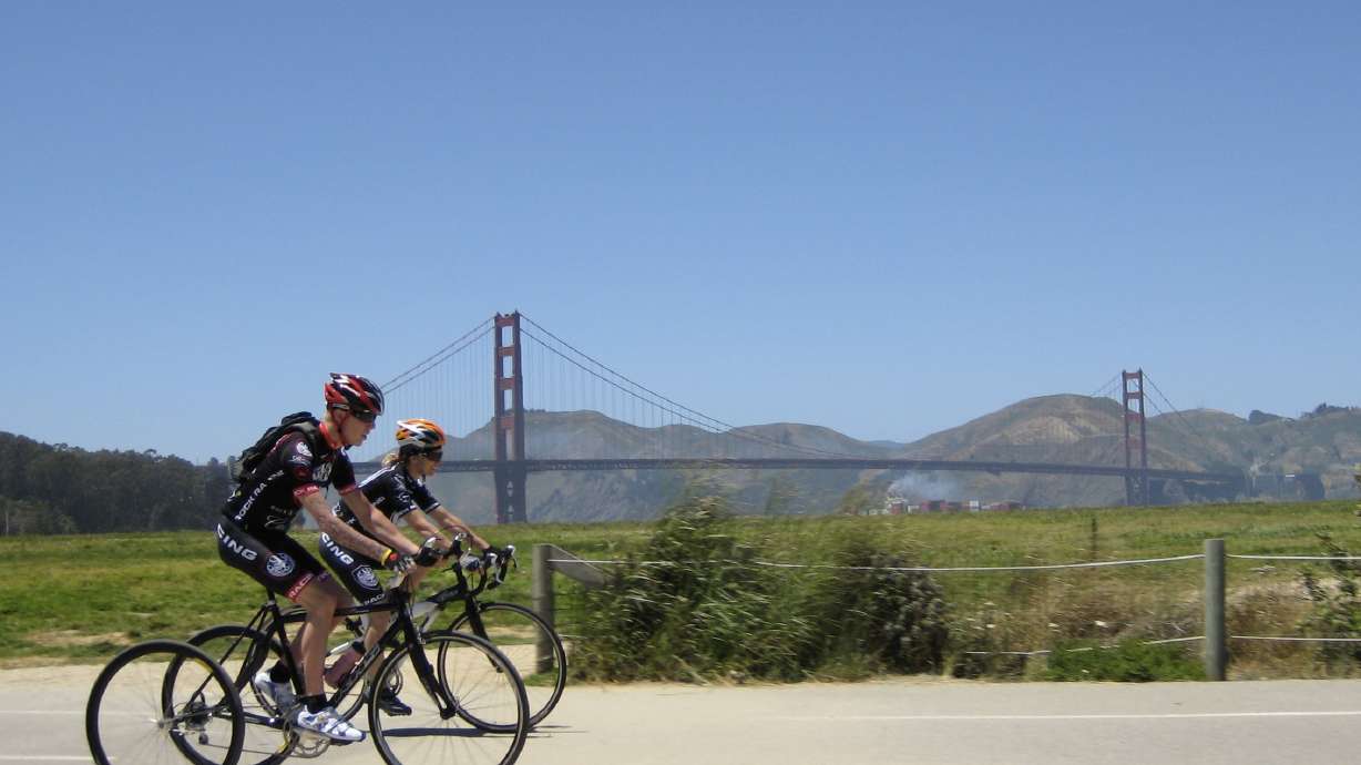 Former quadriplegic runs, walks to show others they can