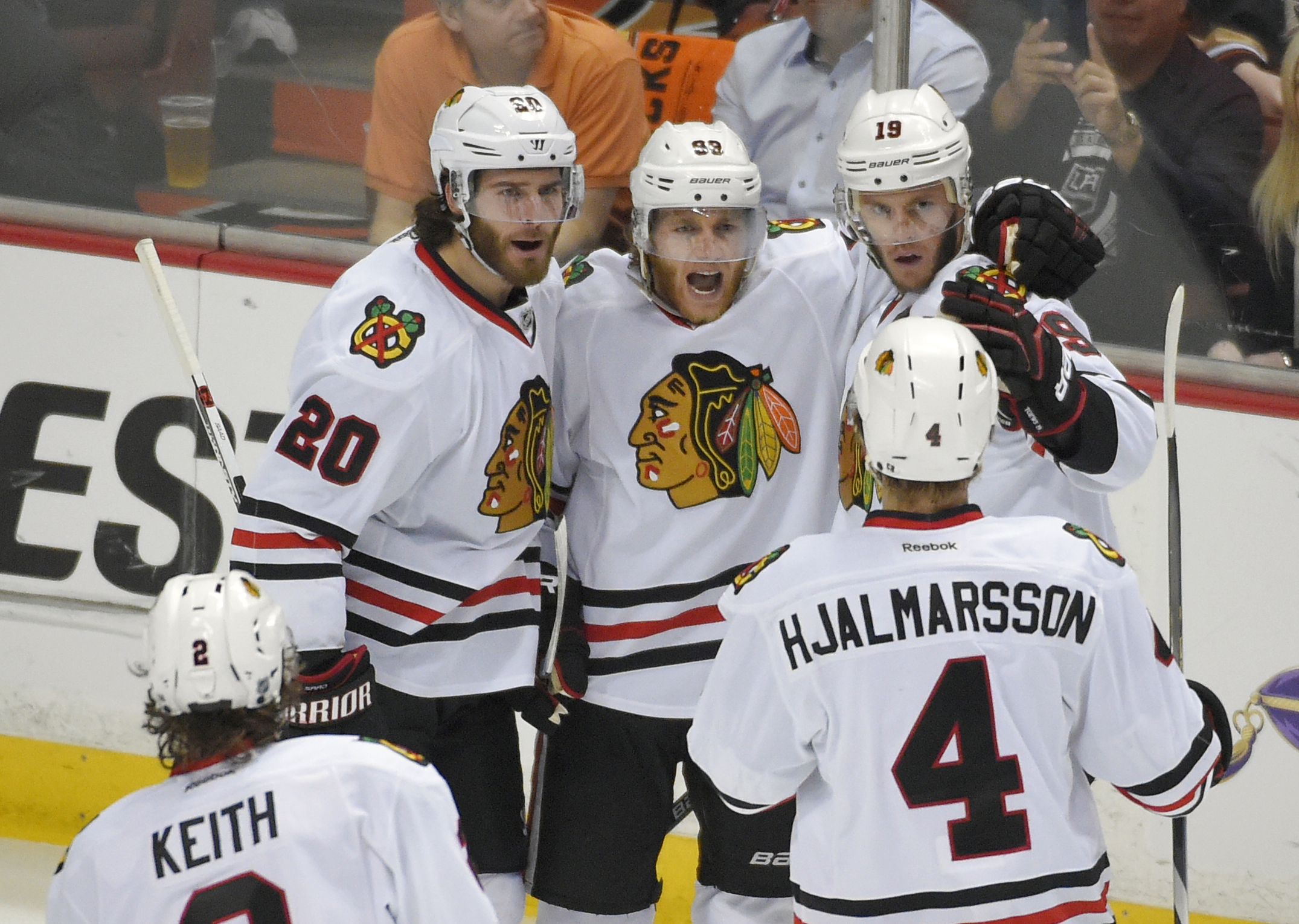 Blackhawks roll into Cup Finals, beating Ducks 5-3 in Game 7