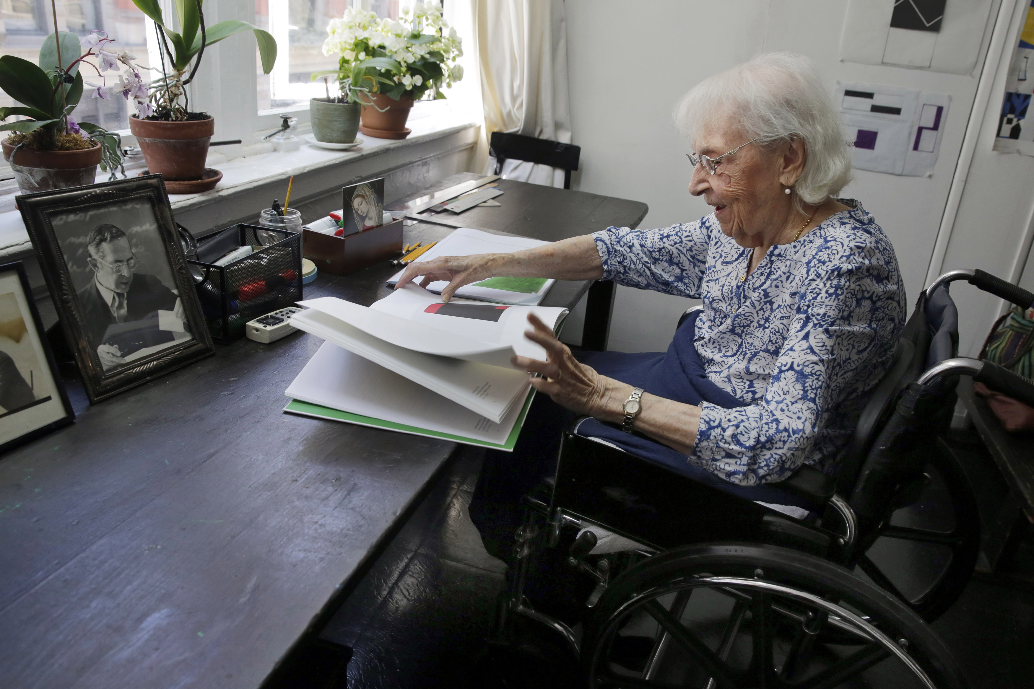 Cuban-born painter celebrates 100th birthday
