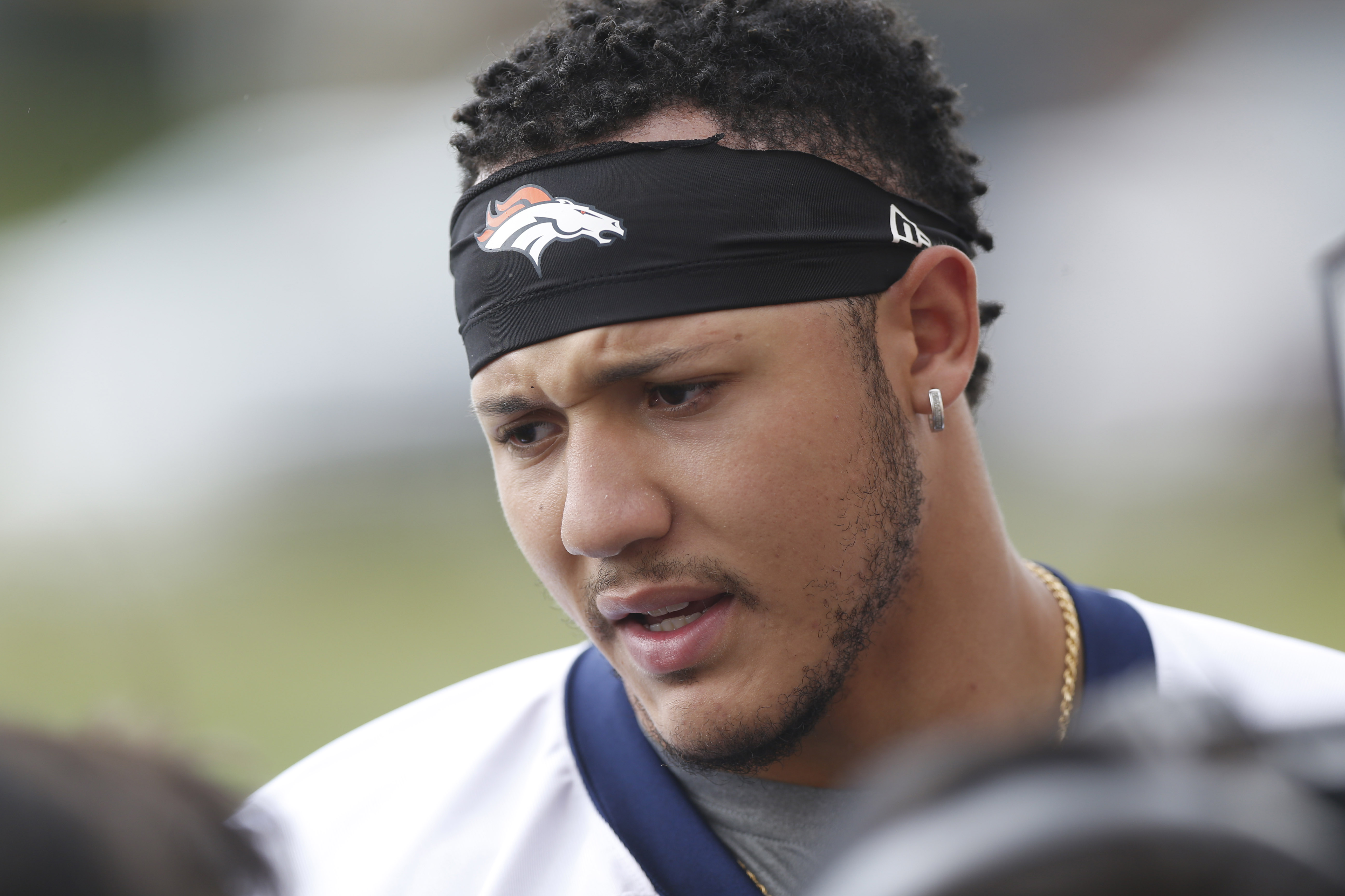 Broncos 1st-round pick Shane Ray signs contract