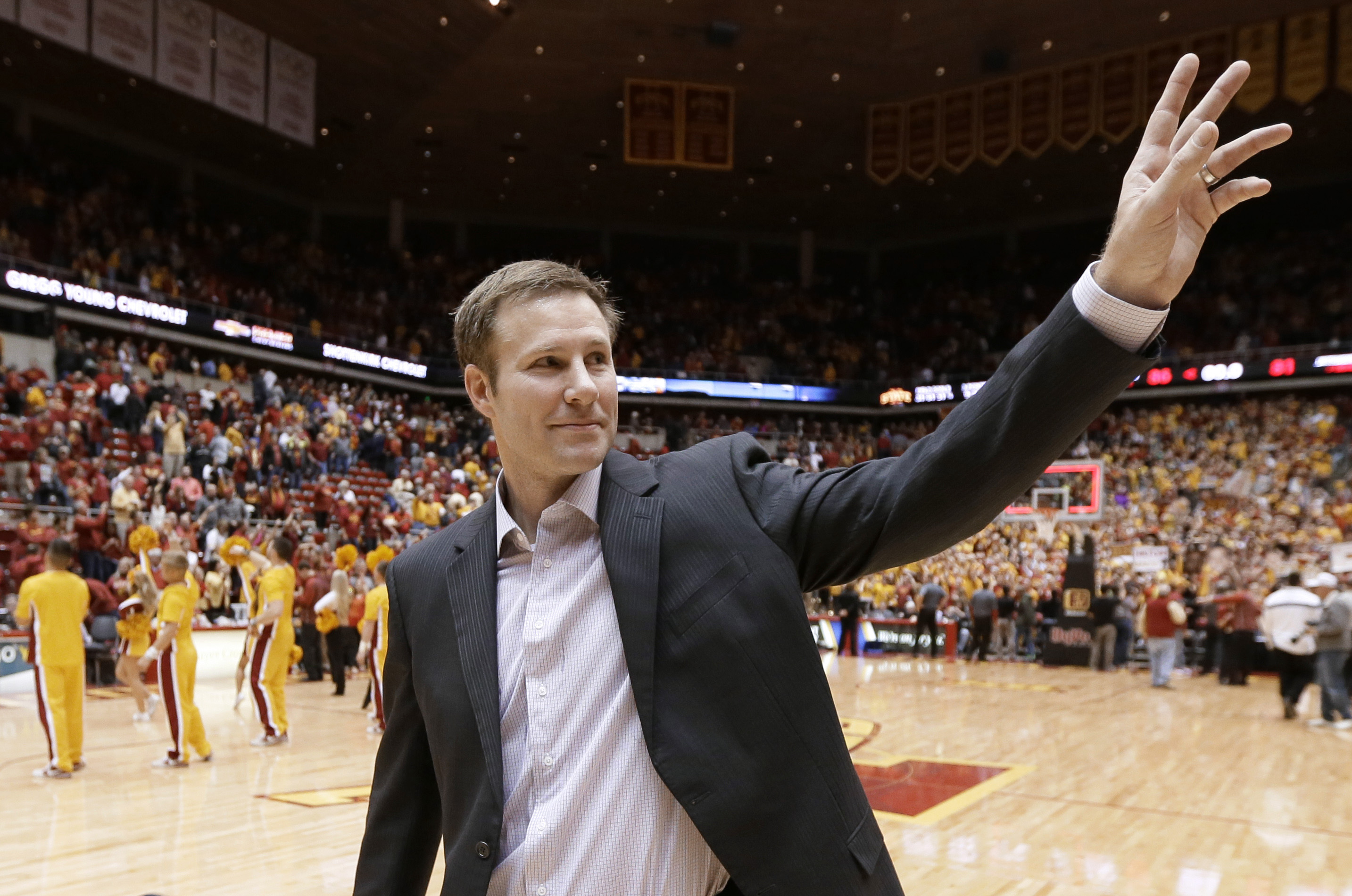 Chicago Bulls introduce Fred Hoiberg as new coach