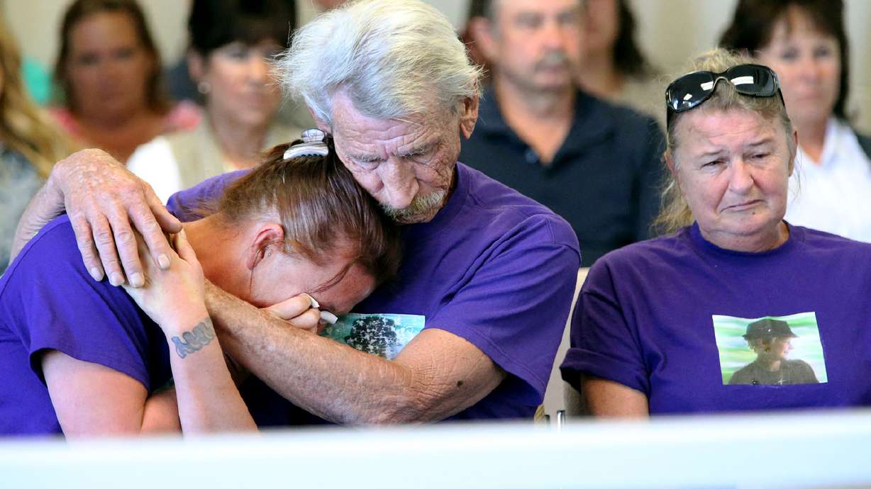 Man who killed teen while using phone asks for parole