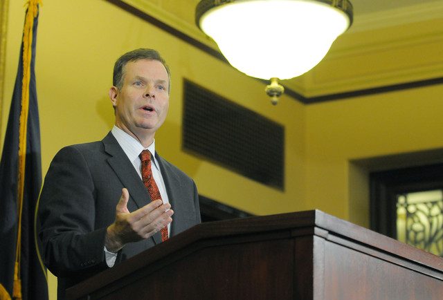 Former AG John Swallow pushing for preliminary hearing over prosecutors' objections