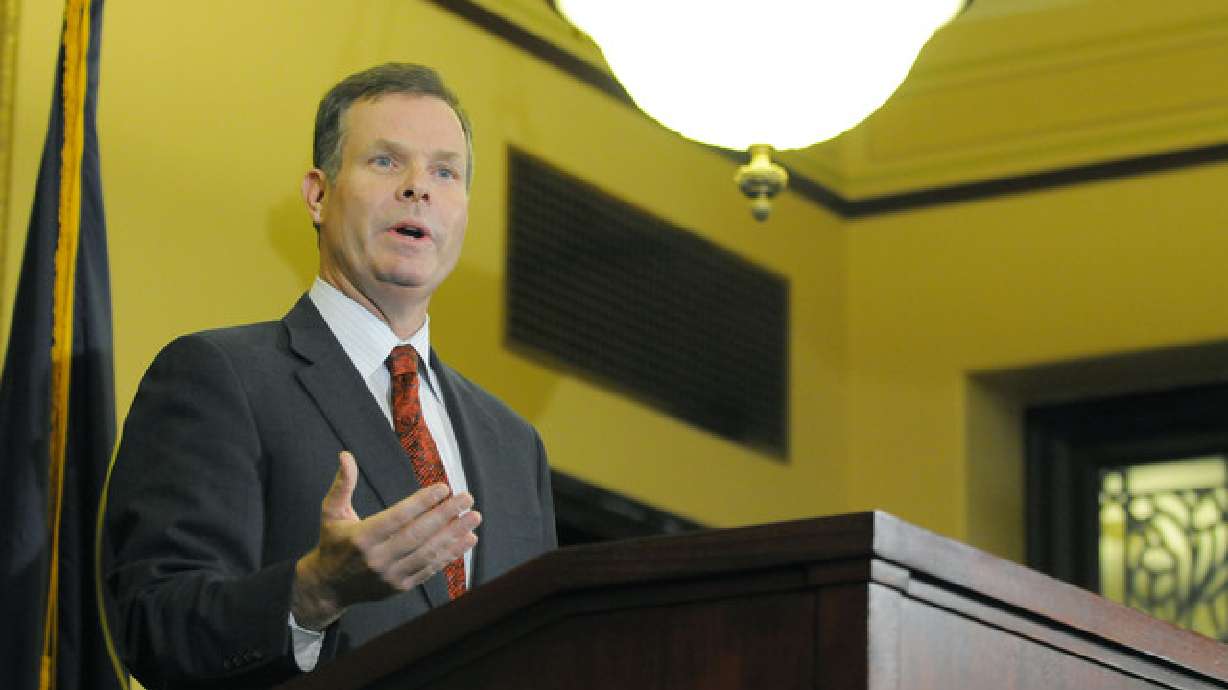 Former AG John Swallow pushing for preliminary hearing over prosecutors' objections