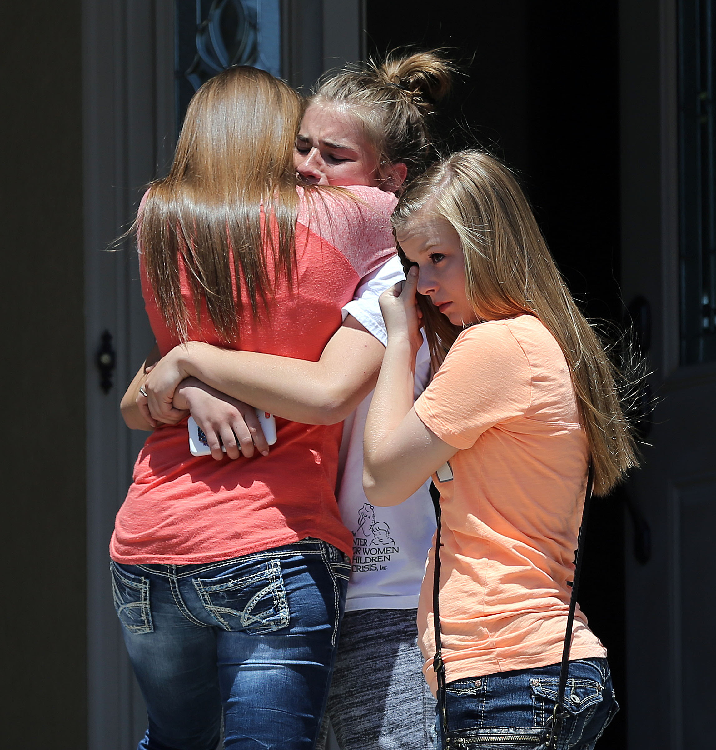 Father: Utah girls swam for hours after deadly boat accident