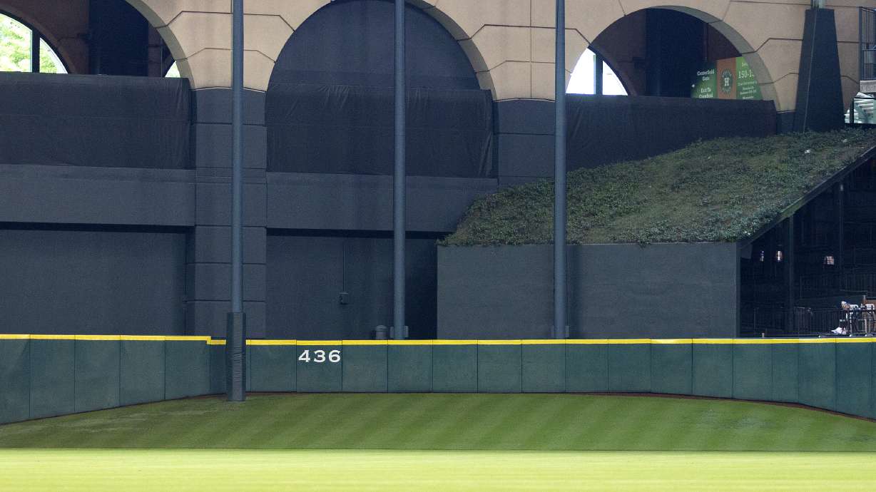Astros to renovate center field, remove Tal's Hill