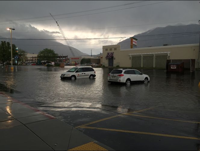Tormentas de granizo y fuertes vientos azotan gran parte de UT causando inundaciones 